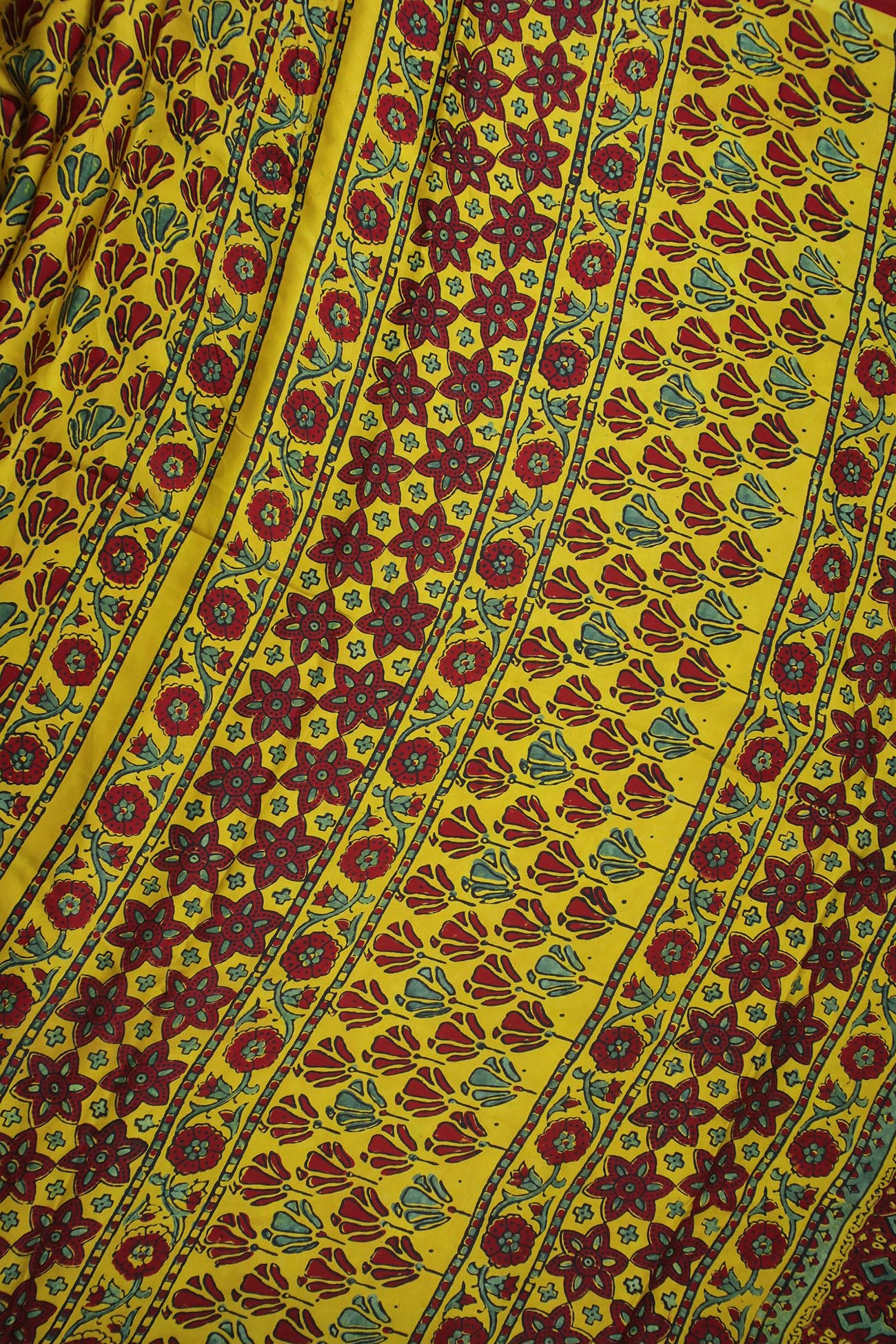 yellow-flower-modal-silk-sarees-ass000105-e