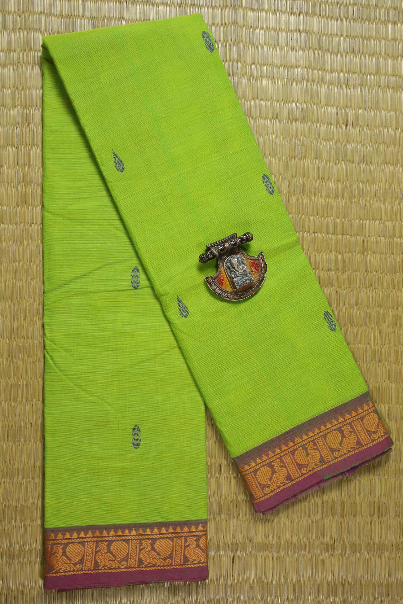 light-green-peacock-butta-sarees-bs001888-a