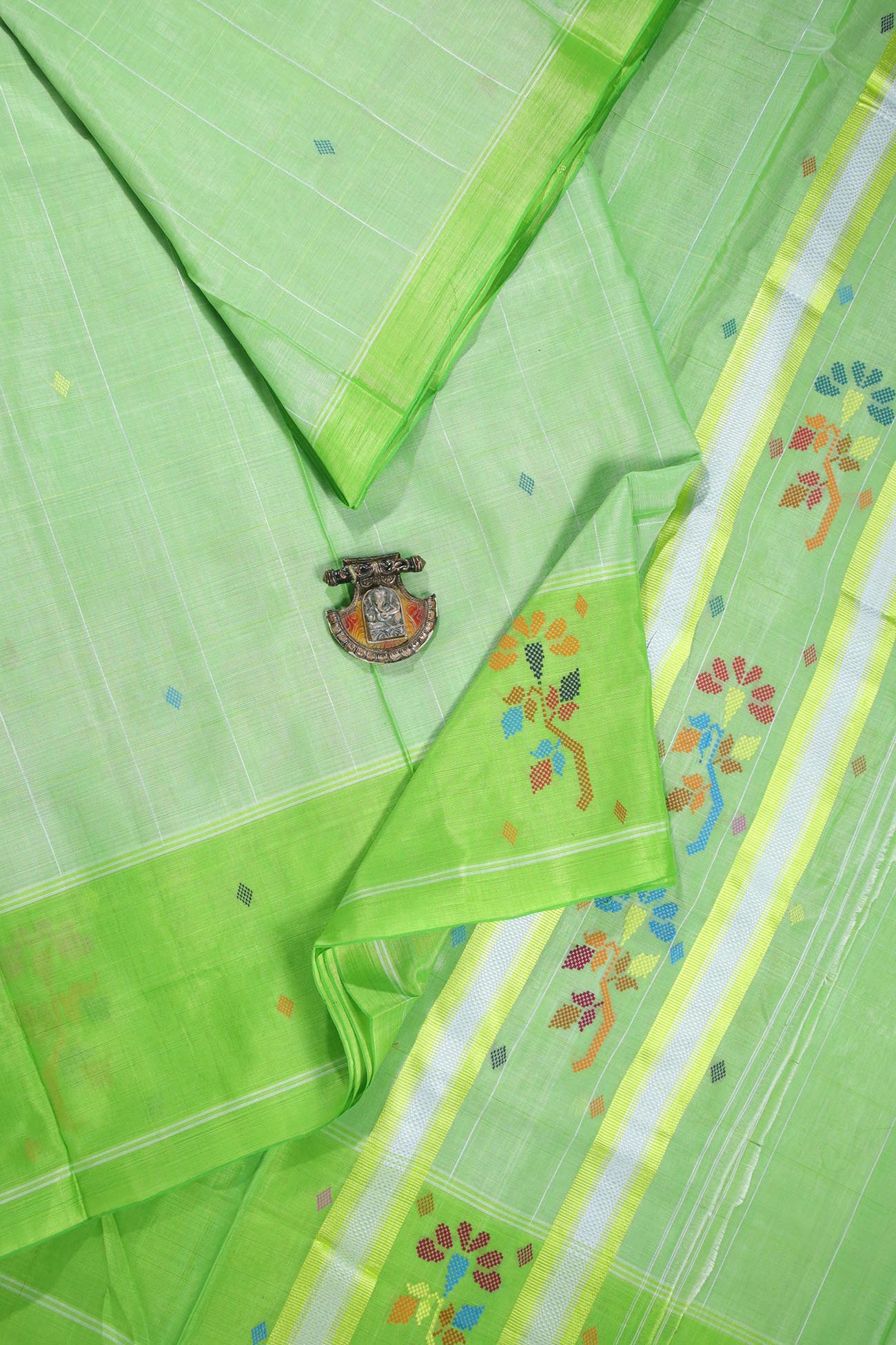 light-green-flower-chedi-butta-sarees-cb000412-a