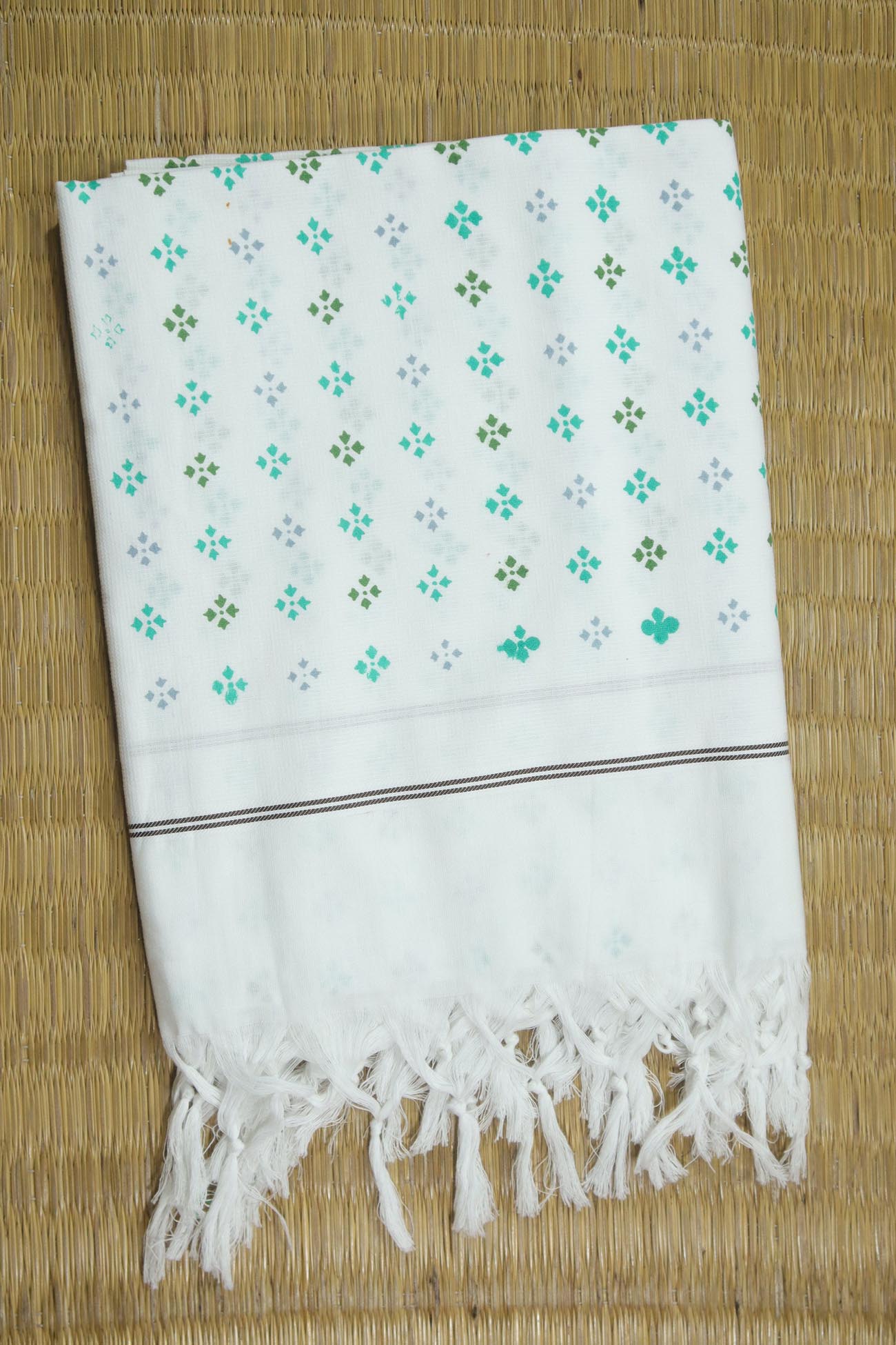 white-floral-cotton-towels-cct000218-a