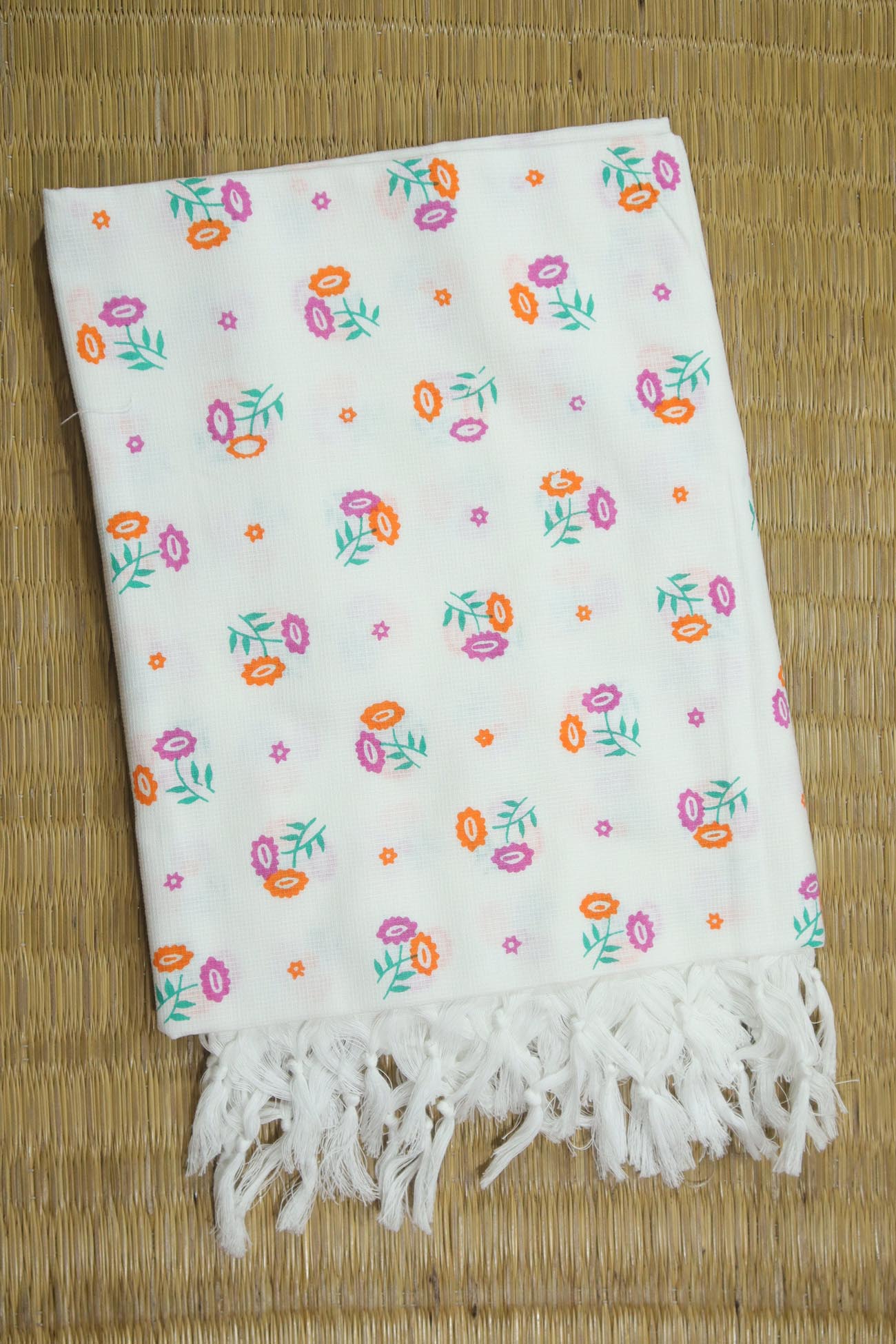 white-floral-cotton-towels-cct000222-a