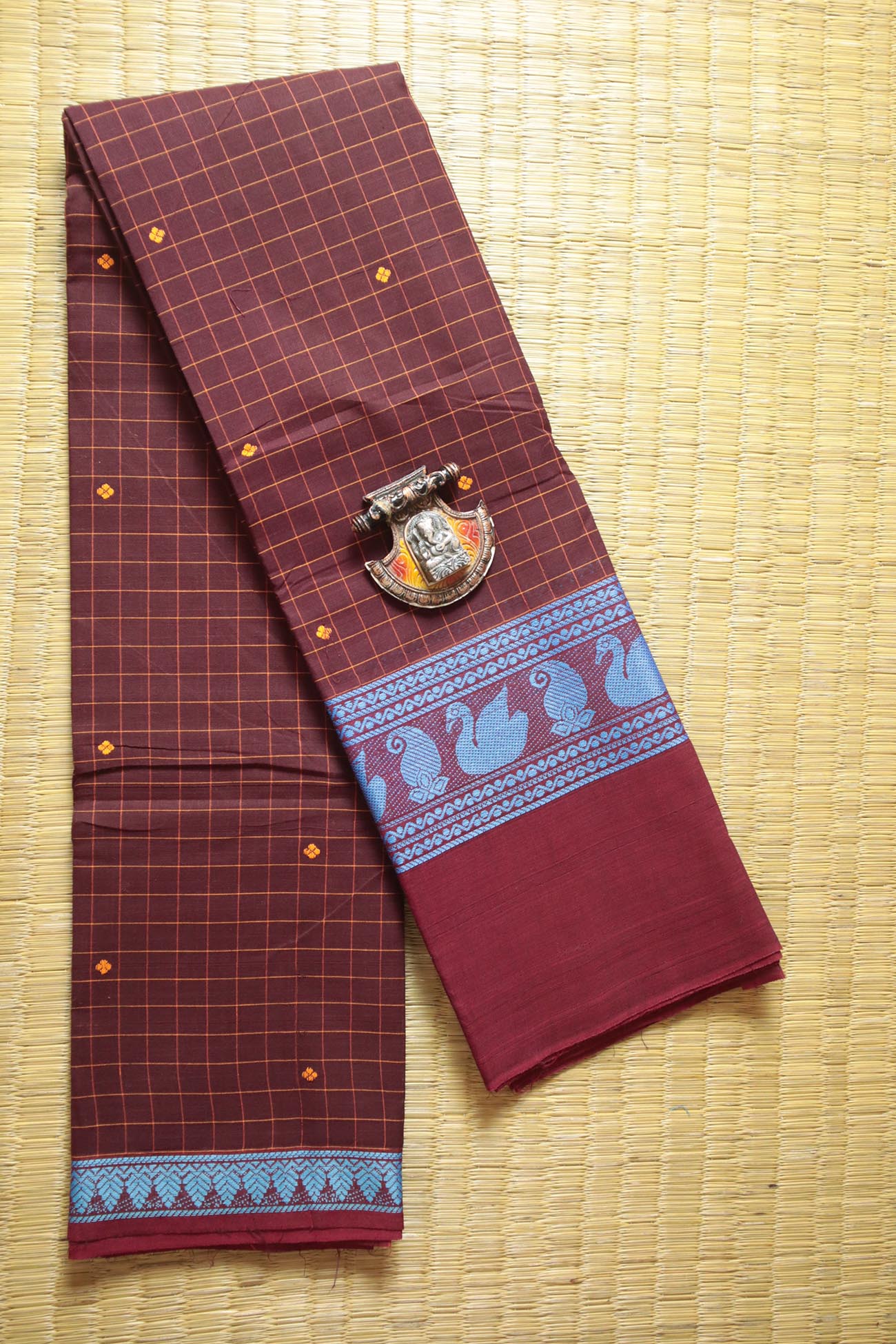 maroon-checked-checked-sarees-ck001747-a