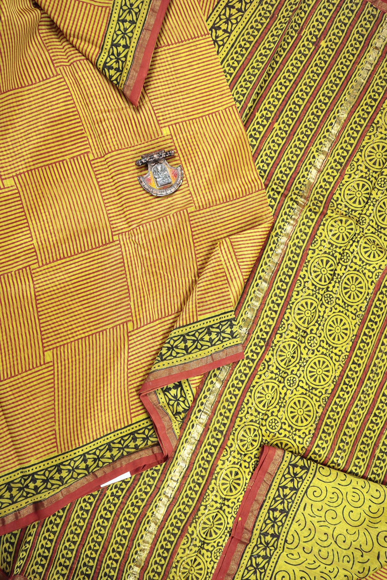 gold-checked-chanderi-sarees-cs000359-a