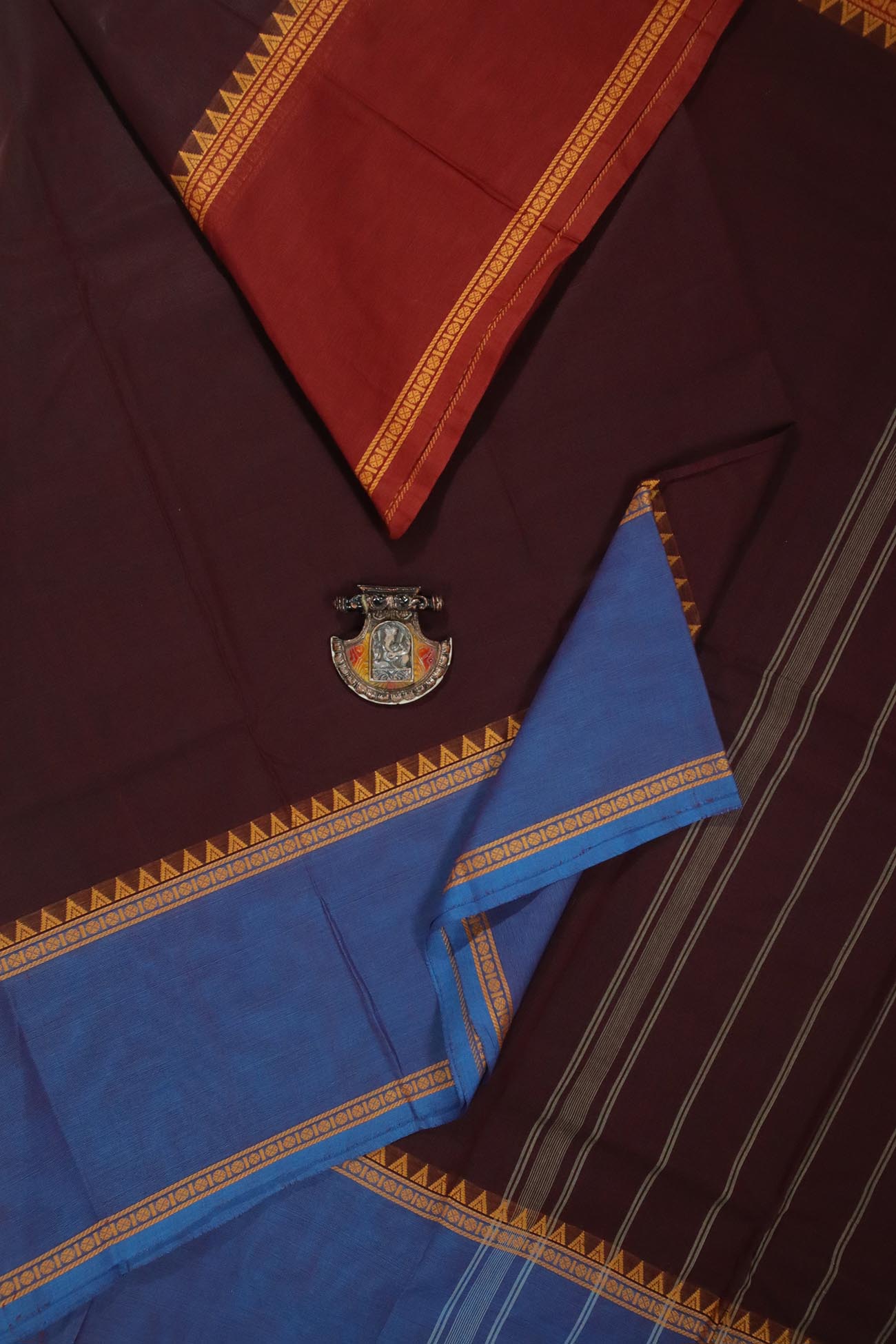 maroon-temple-grand-chettinad-sarees-gc000670-a