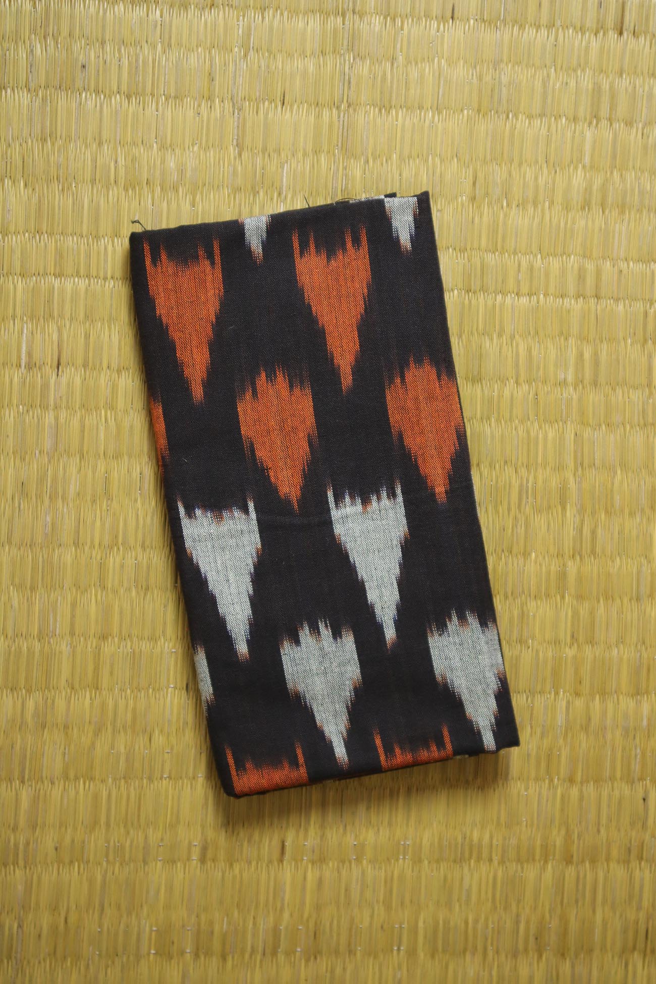 black-ikat-ikat-fabric-ik000432-a