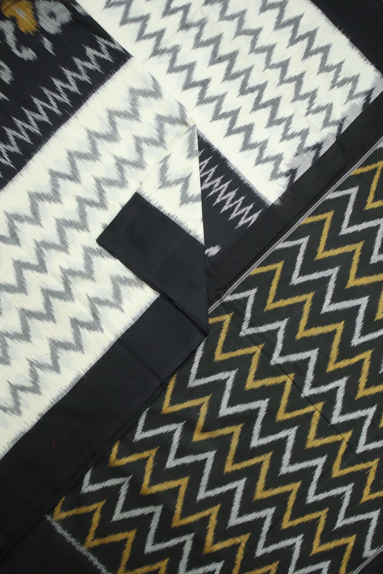 black-zigzag-pochampally-sarees-is001187-c