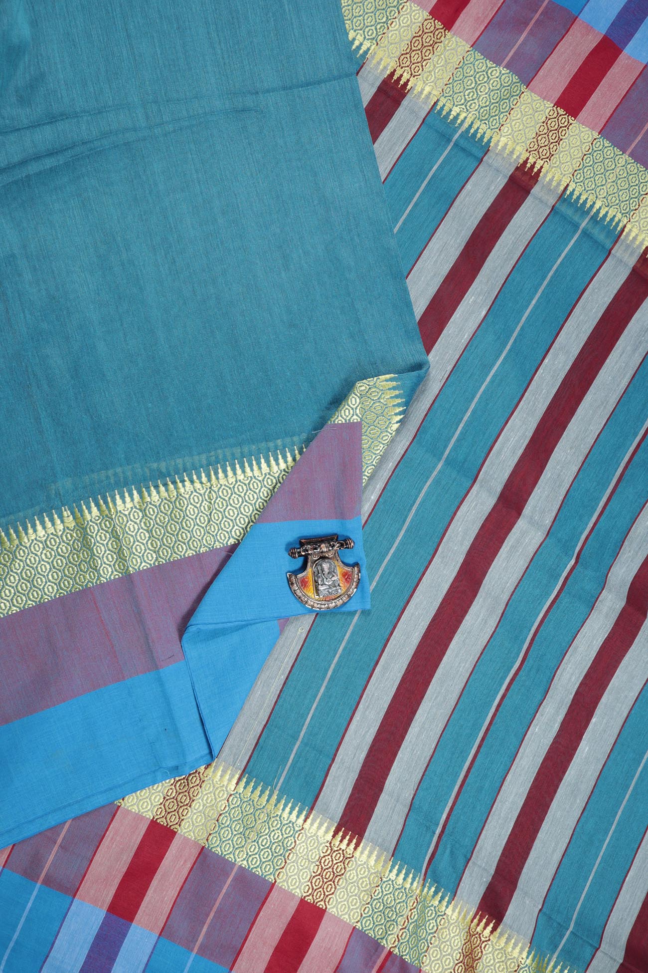 sky-blue-mayil-kan-bengal-sarees-kh001178-a