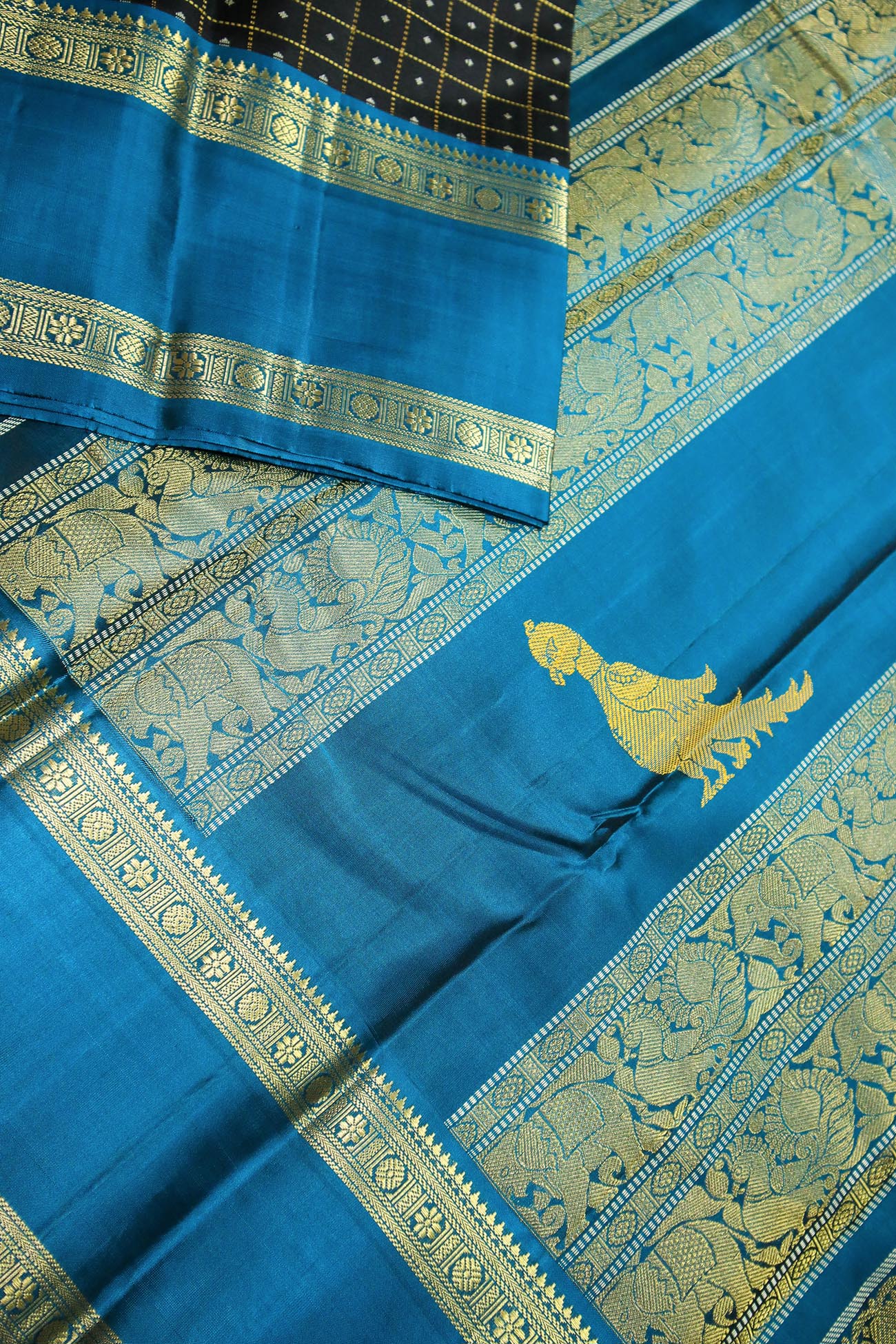 black-laksha-deepam-kanchipuram-silk-sarees-kss000517-e