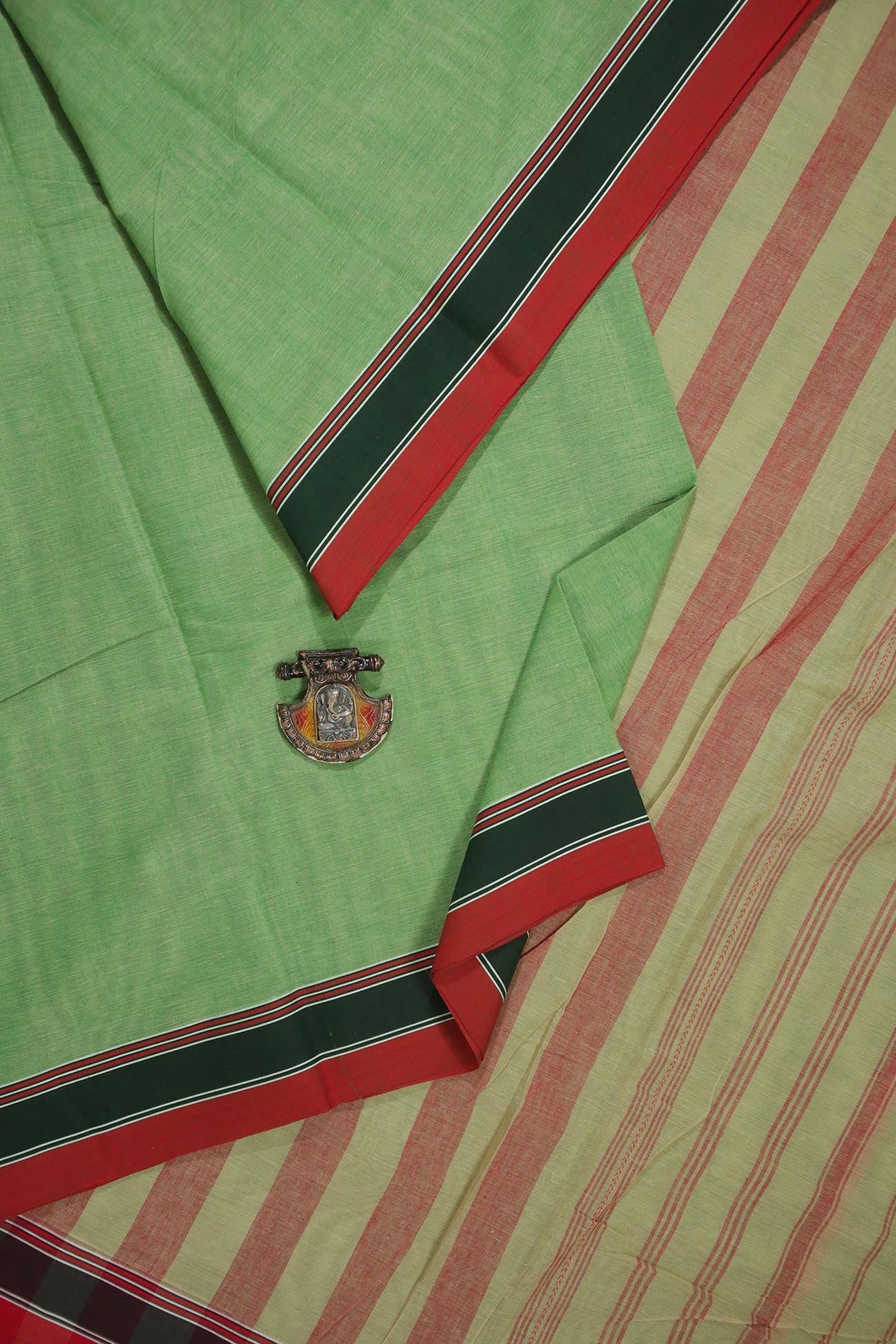 light-green-no-design-begumpuri-sarees-kv001079-a