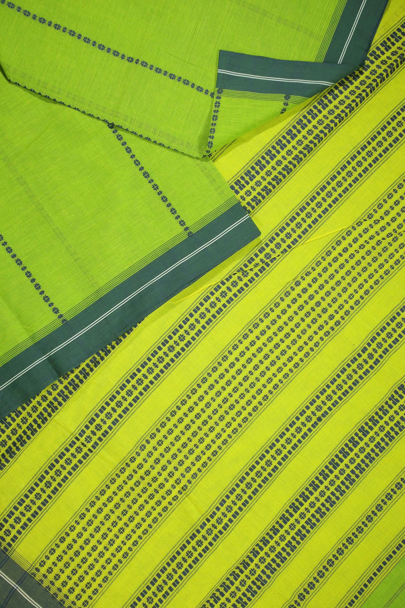 light-green-zigzag-begumpuri-sarees-kv001346-a