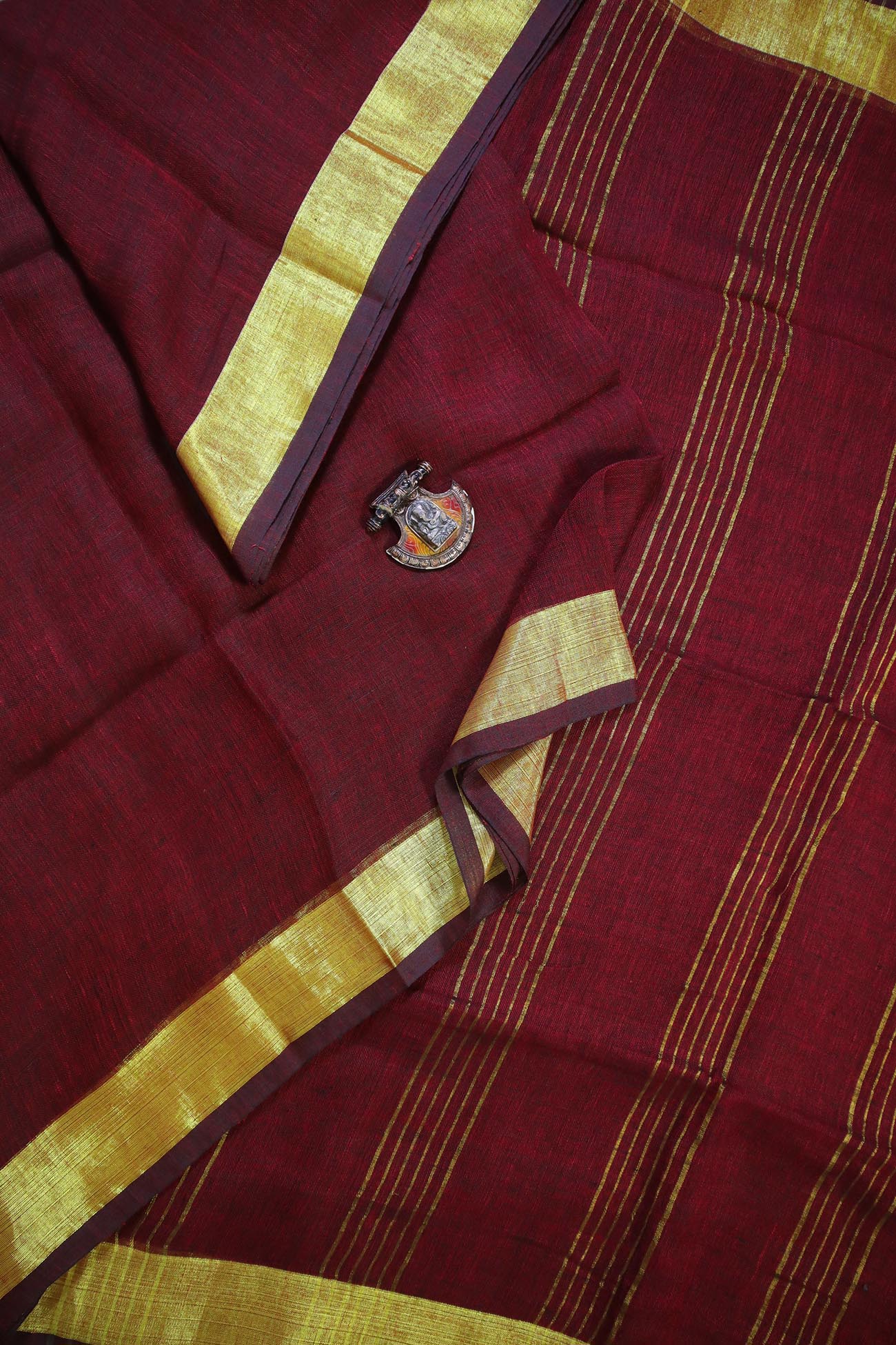 maroon-no-design-linen-jamdani-sarees-lnj000596-a