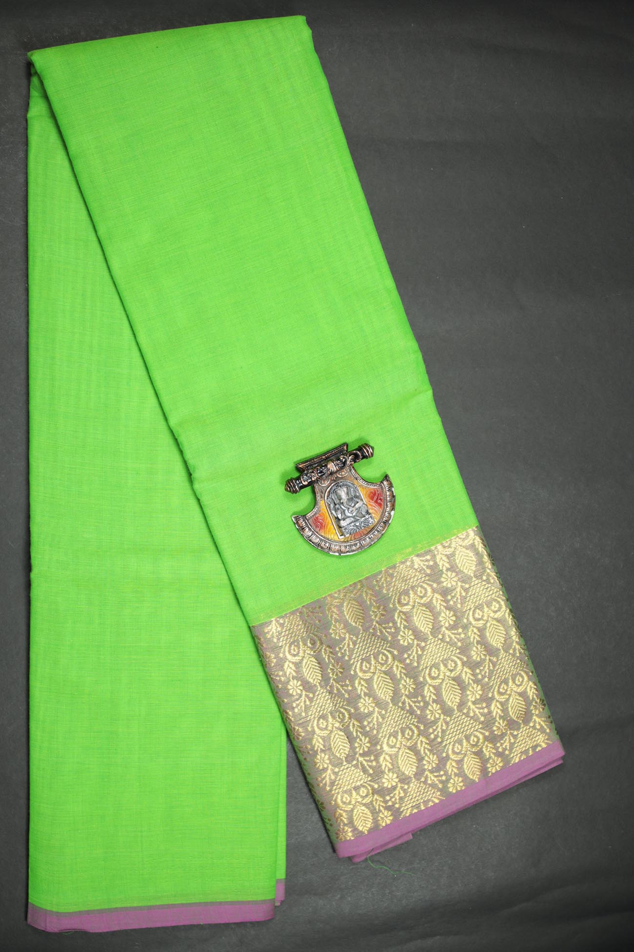 light-green-flower-malarkodi-sarees-mk003584-a