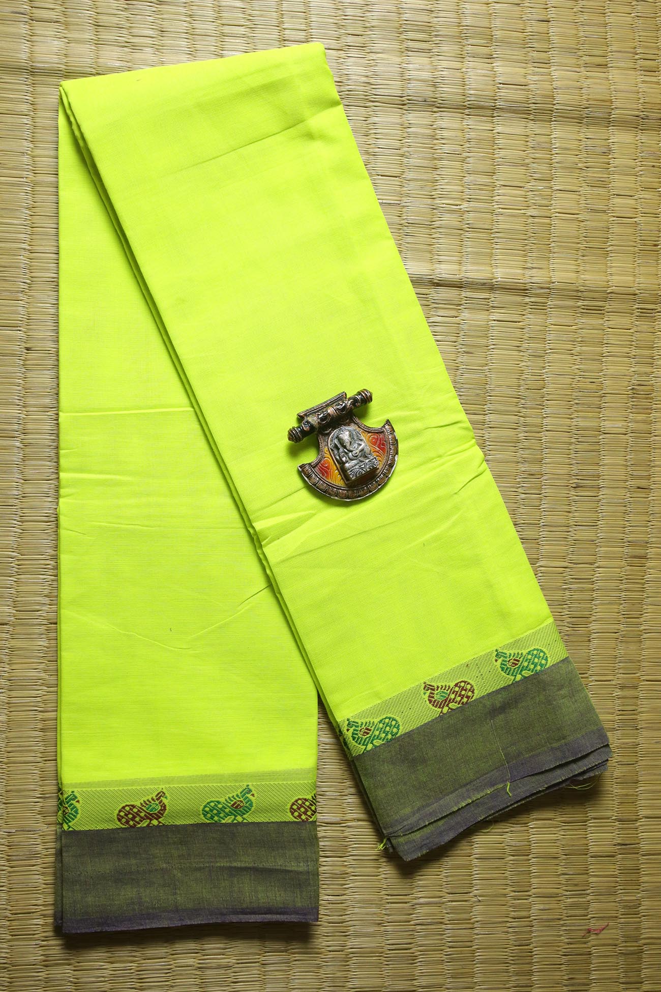 chartreuse-peacock-malarkodi-sarees-mk004805-a