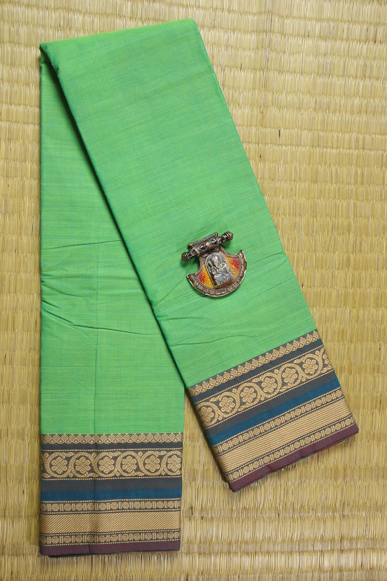 green-ruthratcham-malarkodi-sarees-mk006122-a