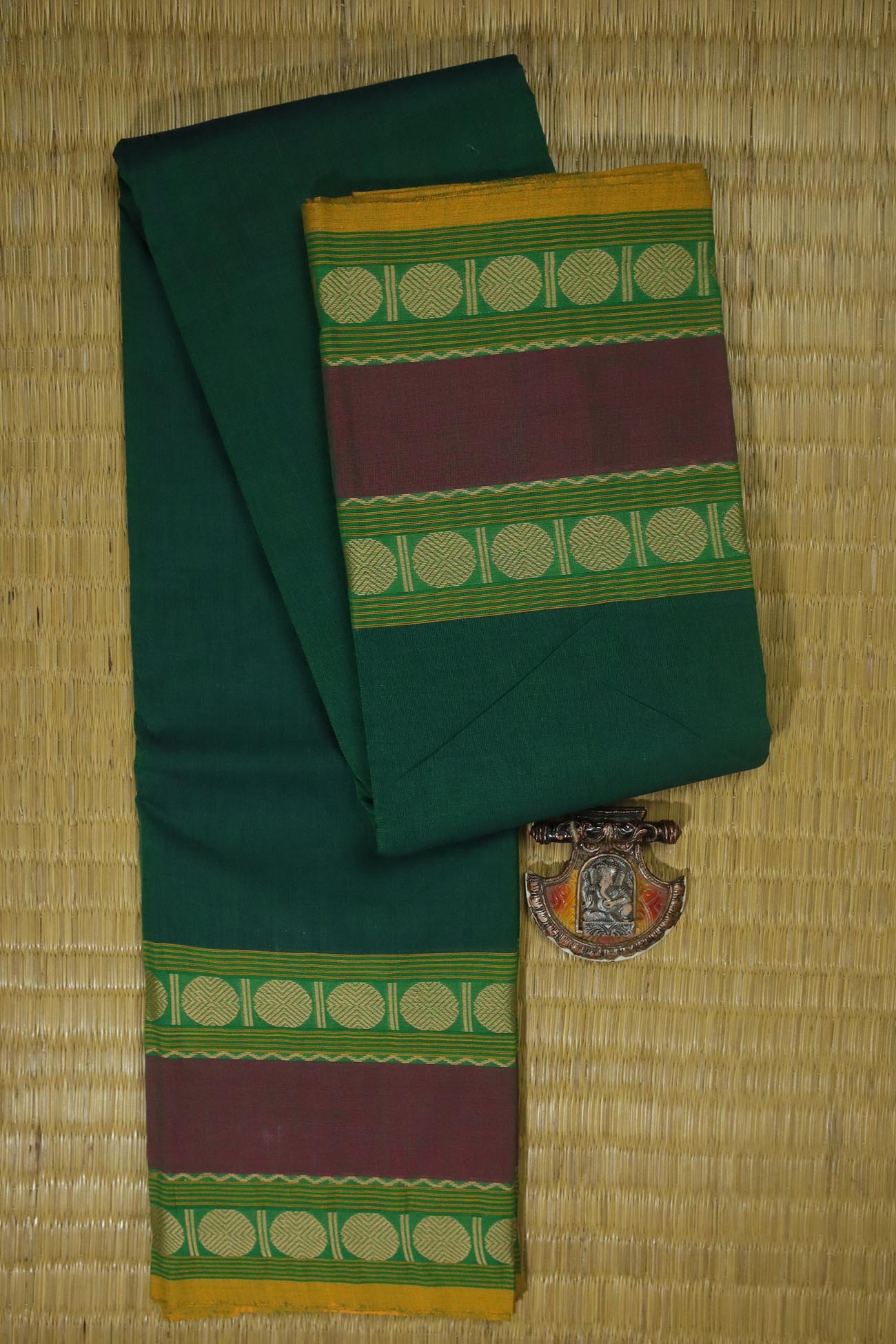 dark-green-ruthratcham-malarkodi-sarees-mk007182-a