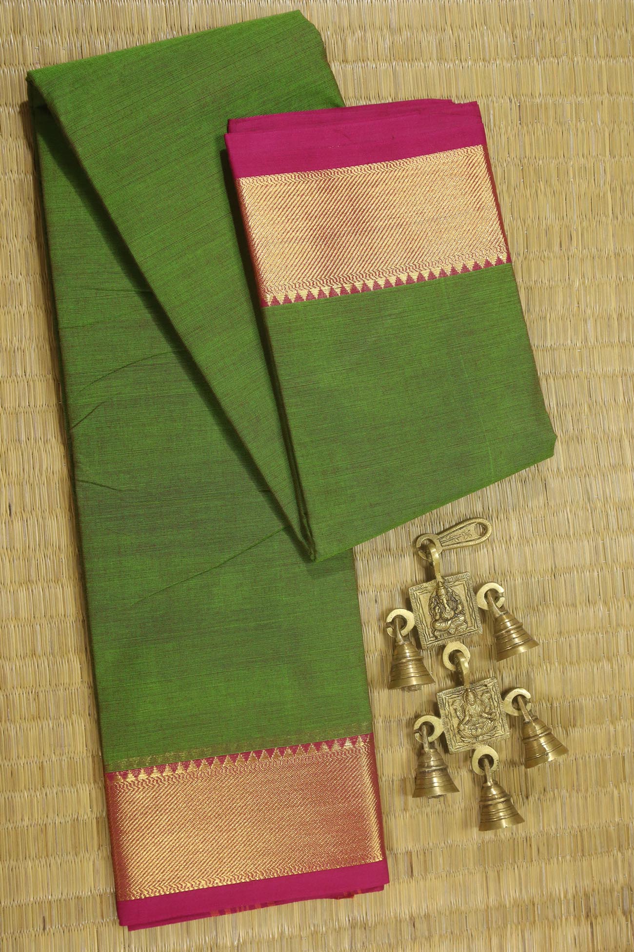 green-temple-malarkodi-sarees-mk007523-a