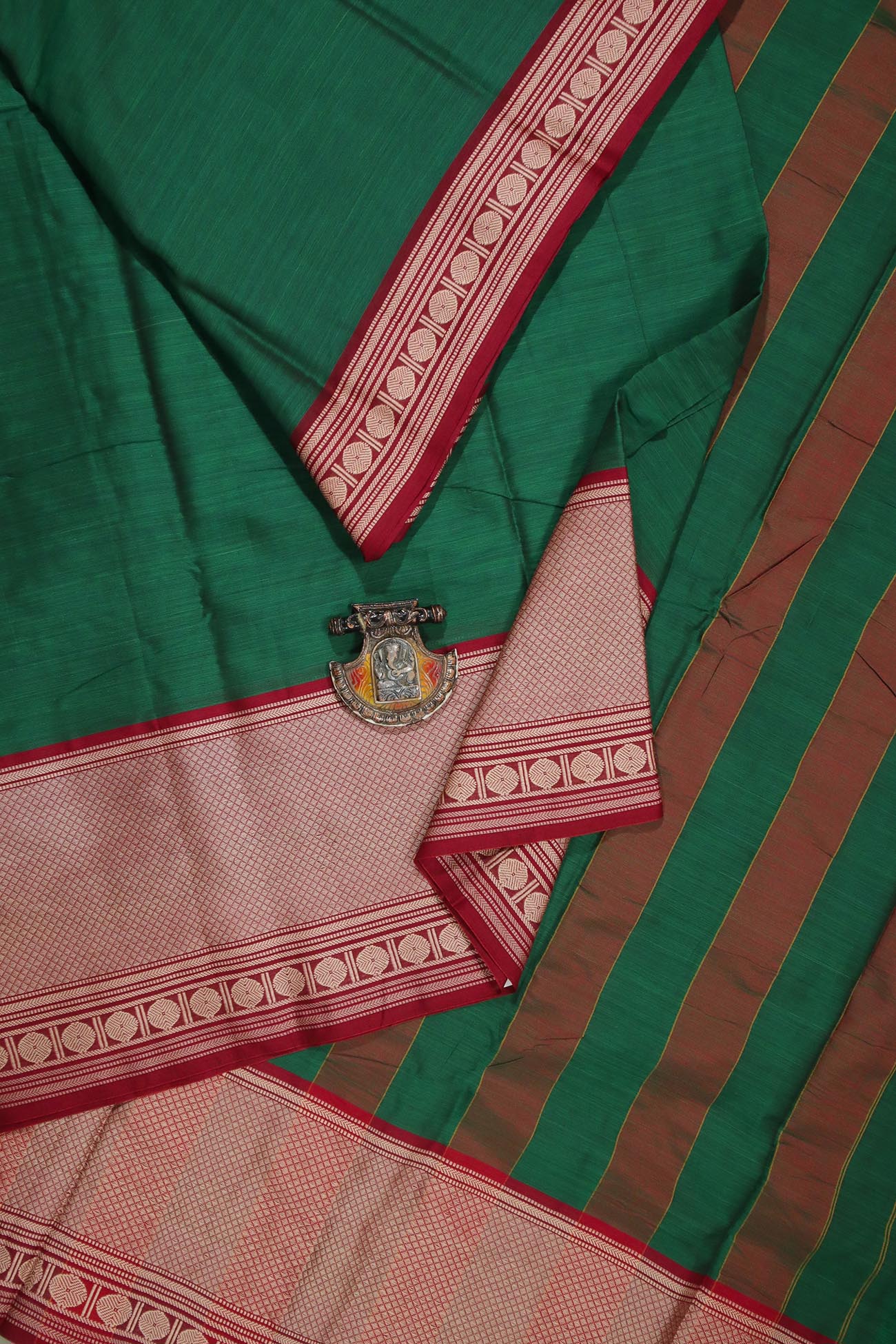 dark-green-ruthratcham-narayanpet-sarees-pk001924-a