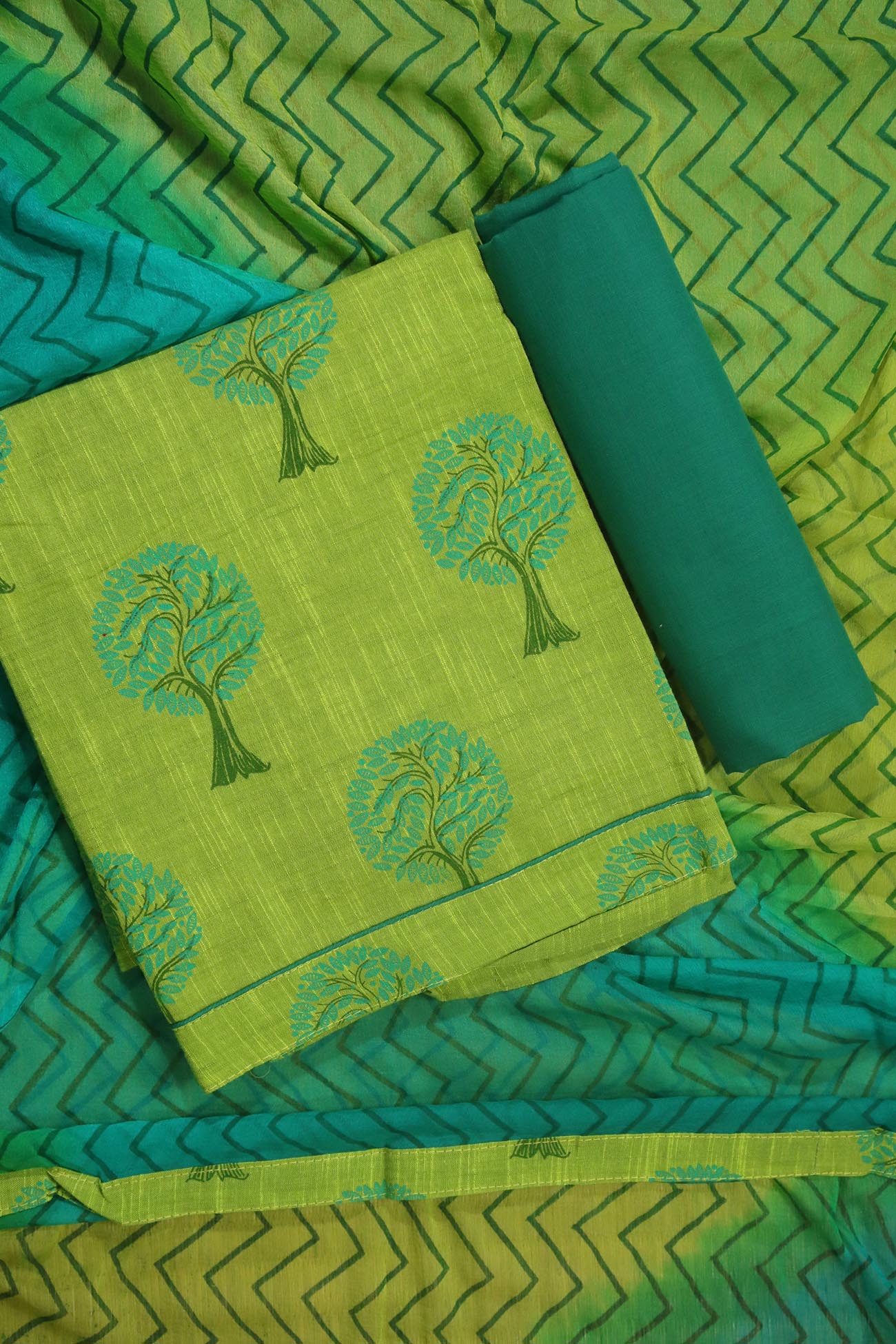 light-green-tree-ethnic-sets-rss000005-c