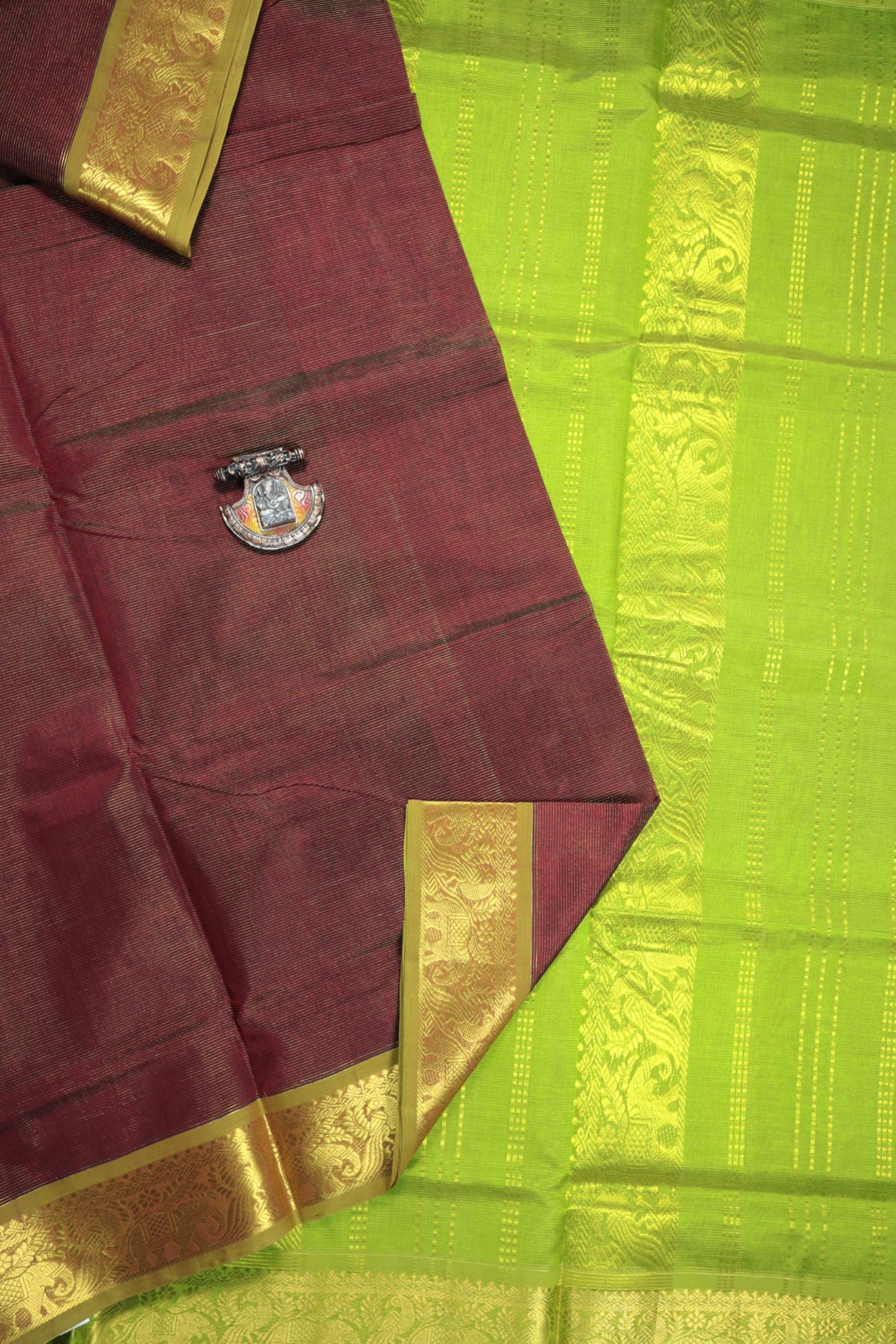 maroon-vaira-oosi-diamond-needle-cotton-silk-sarees-sc002030-a