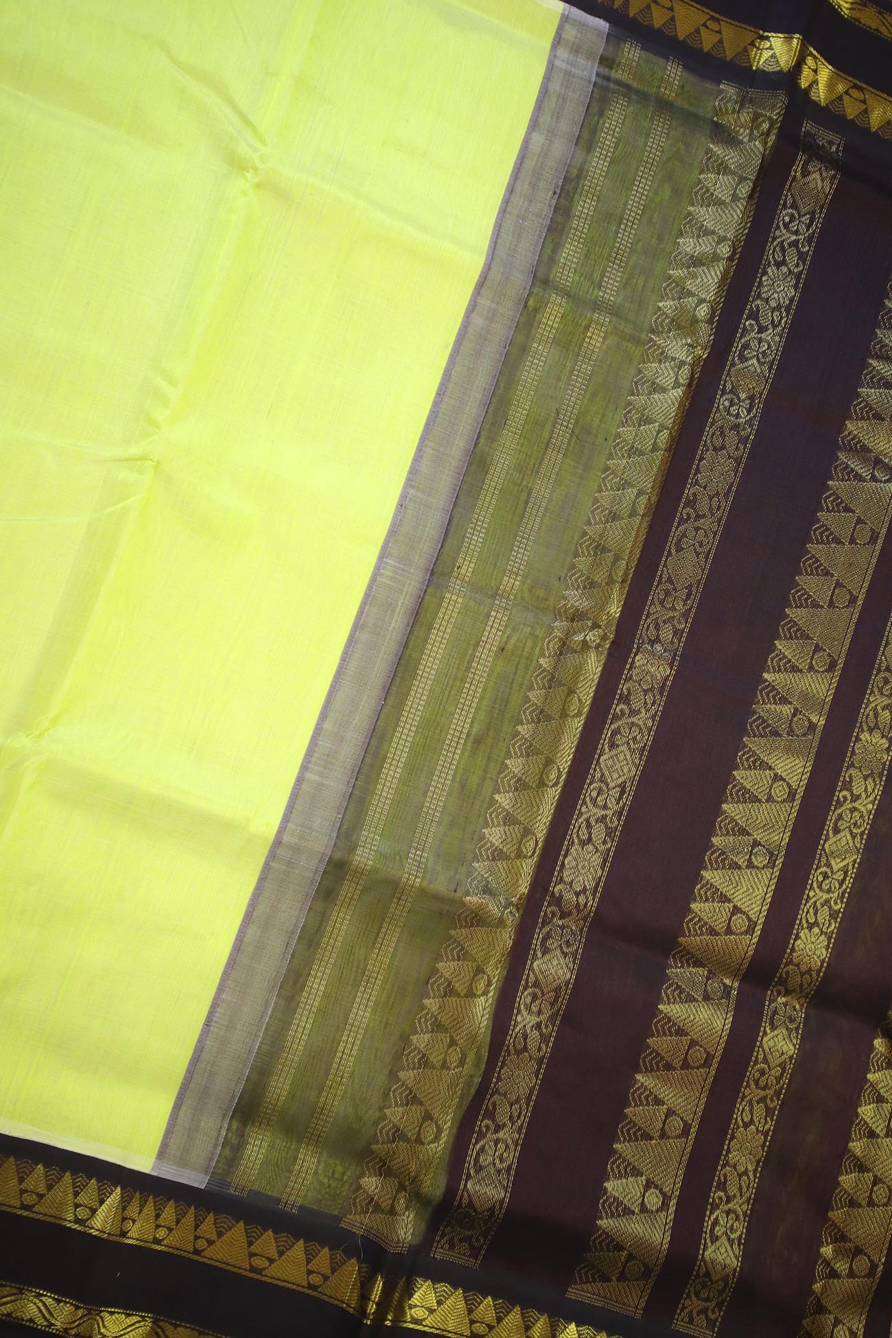 light-green-temple-cotton-silk-sarees-sc002322-b