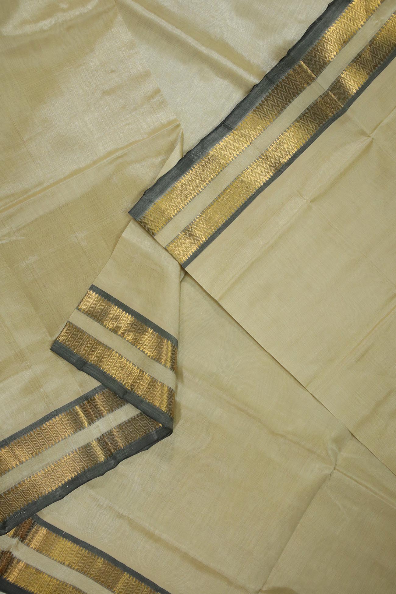 beige-temple-cotton-silk-sarees-sc002648-b