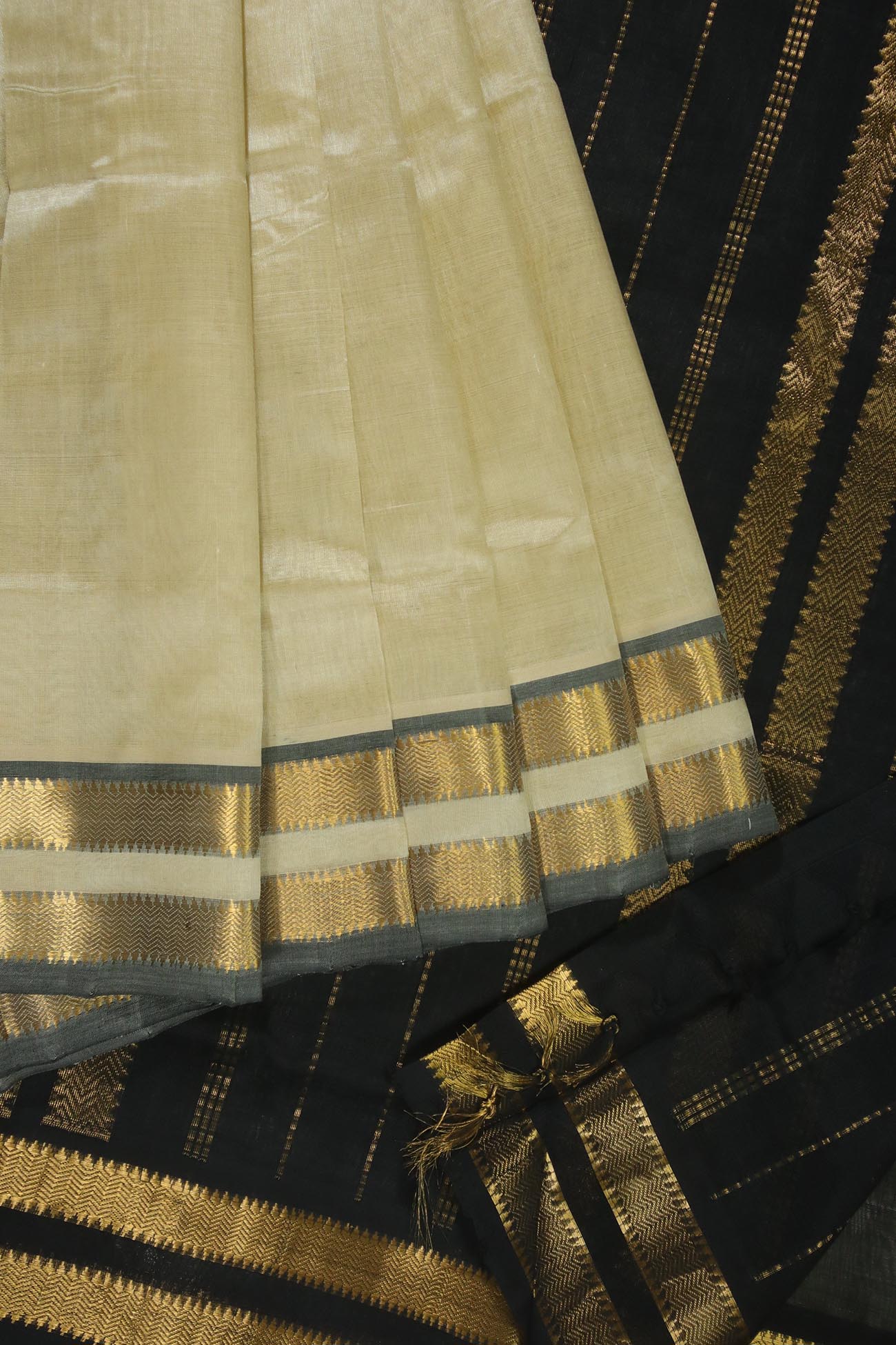 beige-temple-cotton-silk-sarees-sc002648-f