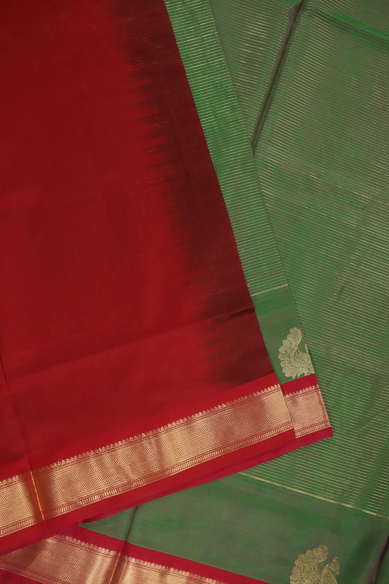 green-vaira-oosi-diamond-needle-cotton-silk-sarees-sc002713-e