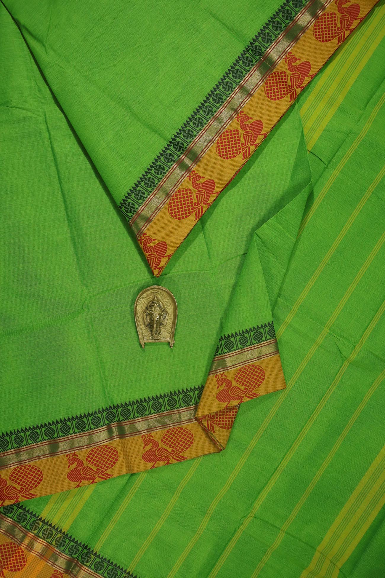 green-peacock-spl-malarkodi-sarees-smk002347-a