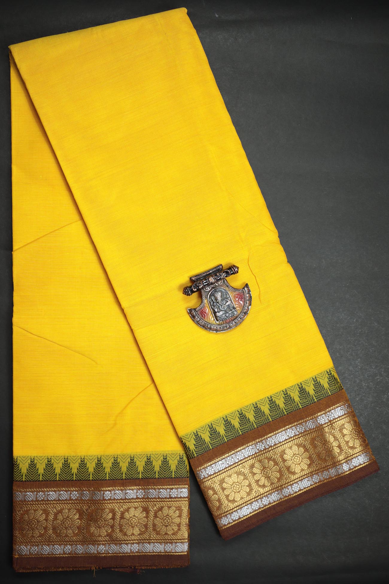 yellow-temple-spl-malarkodi-sarees-smk002896-a