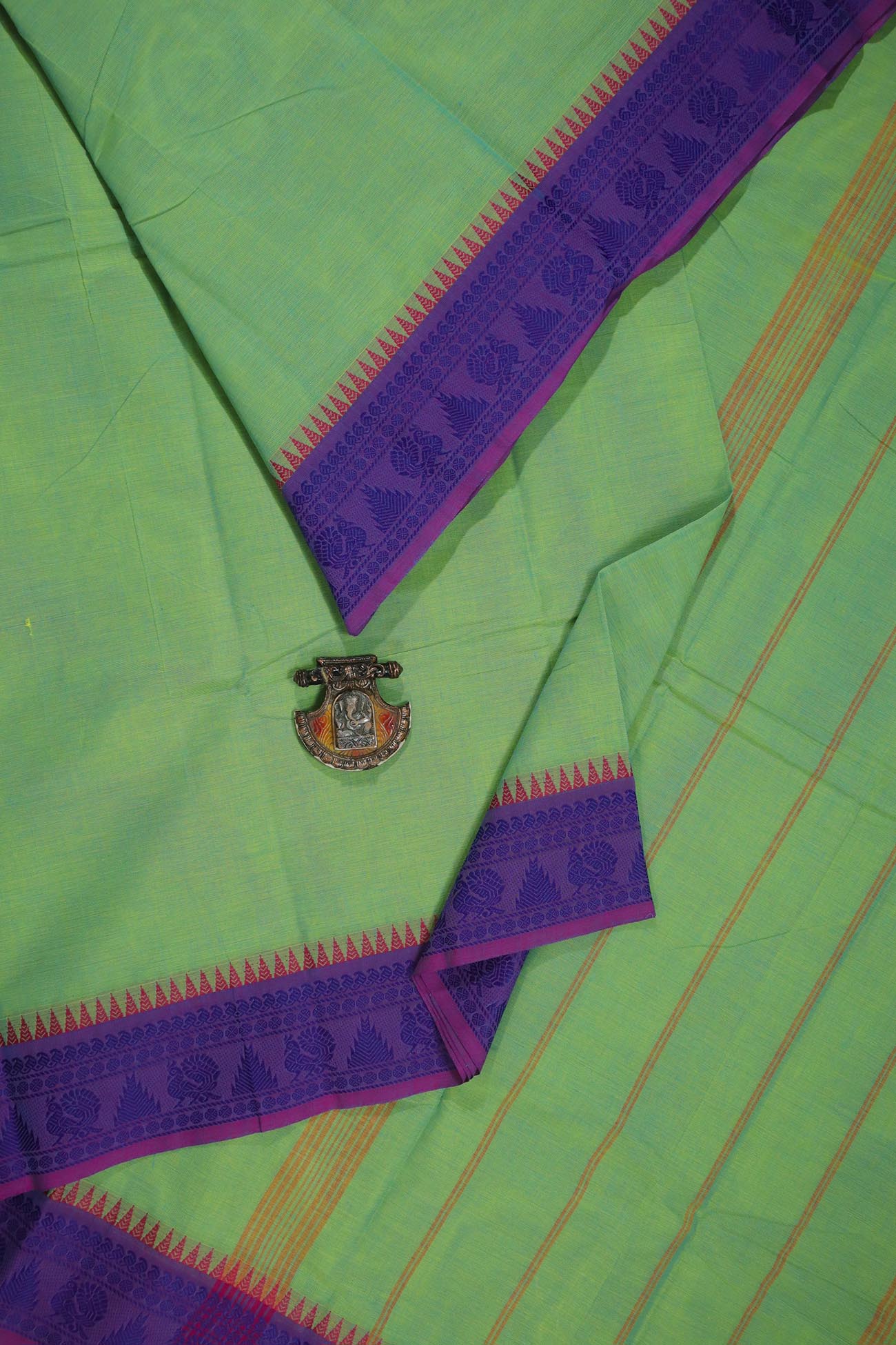 light-green-peacock-spl-malarkodi-sarees-smk003389-a