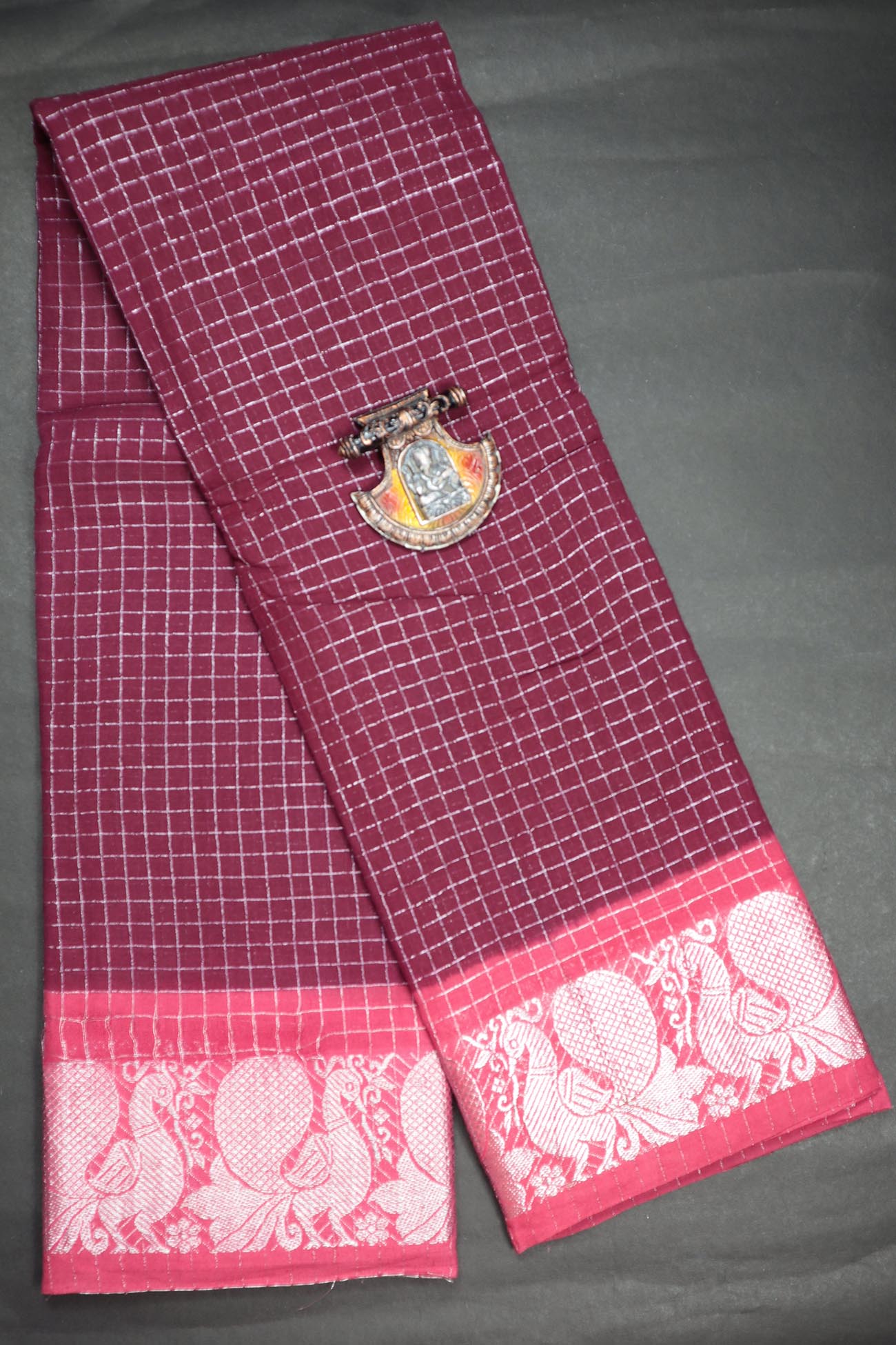 maroon-checked-madurai-sungudi-sarees-ss002757-a