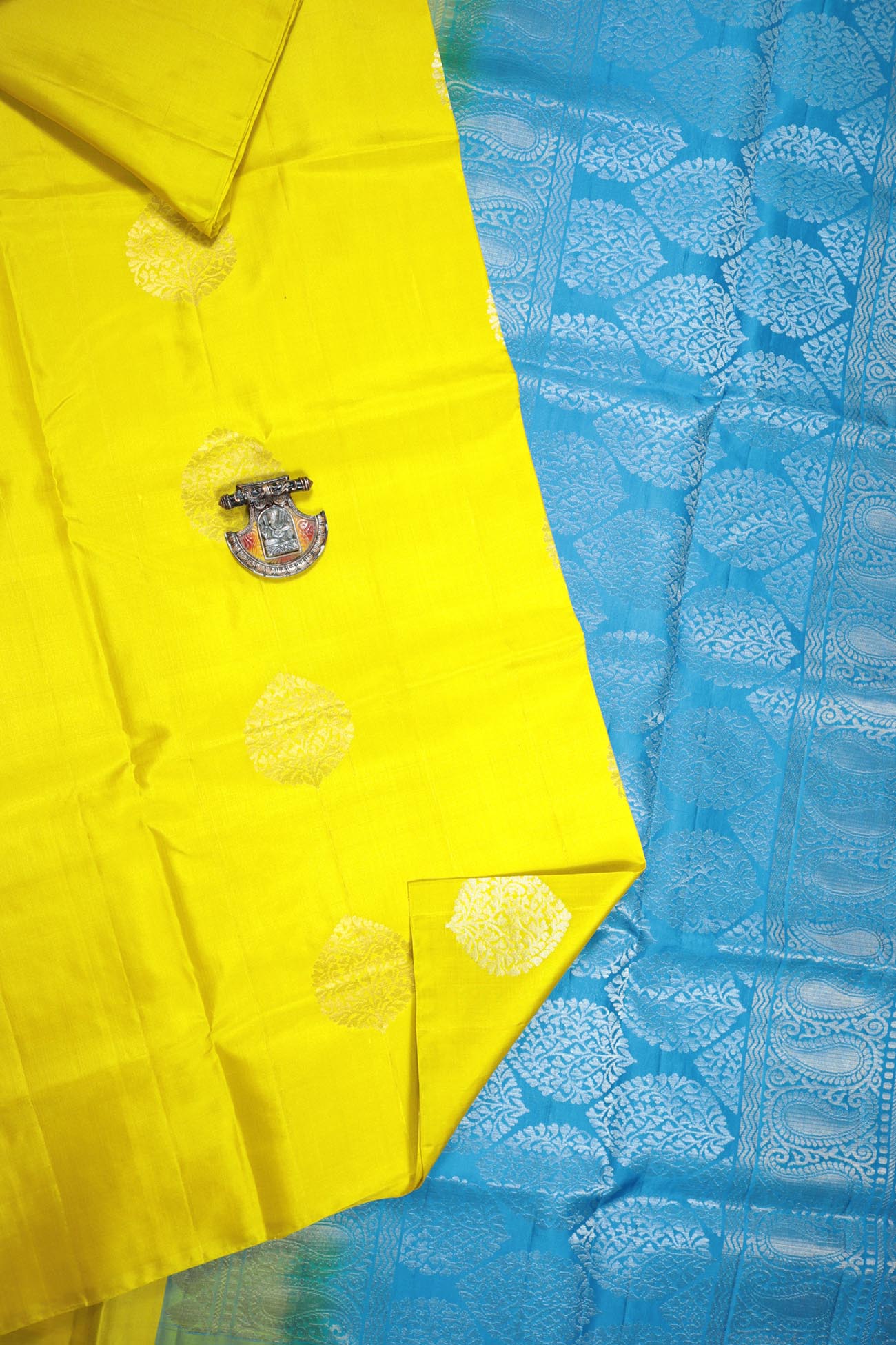 yellow-flower-soft-silk-sarees-sss000064-b