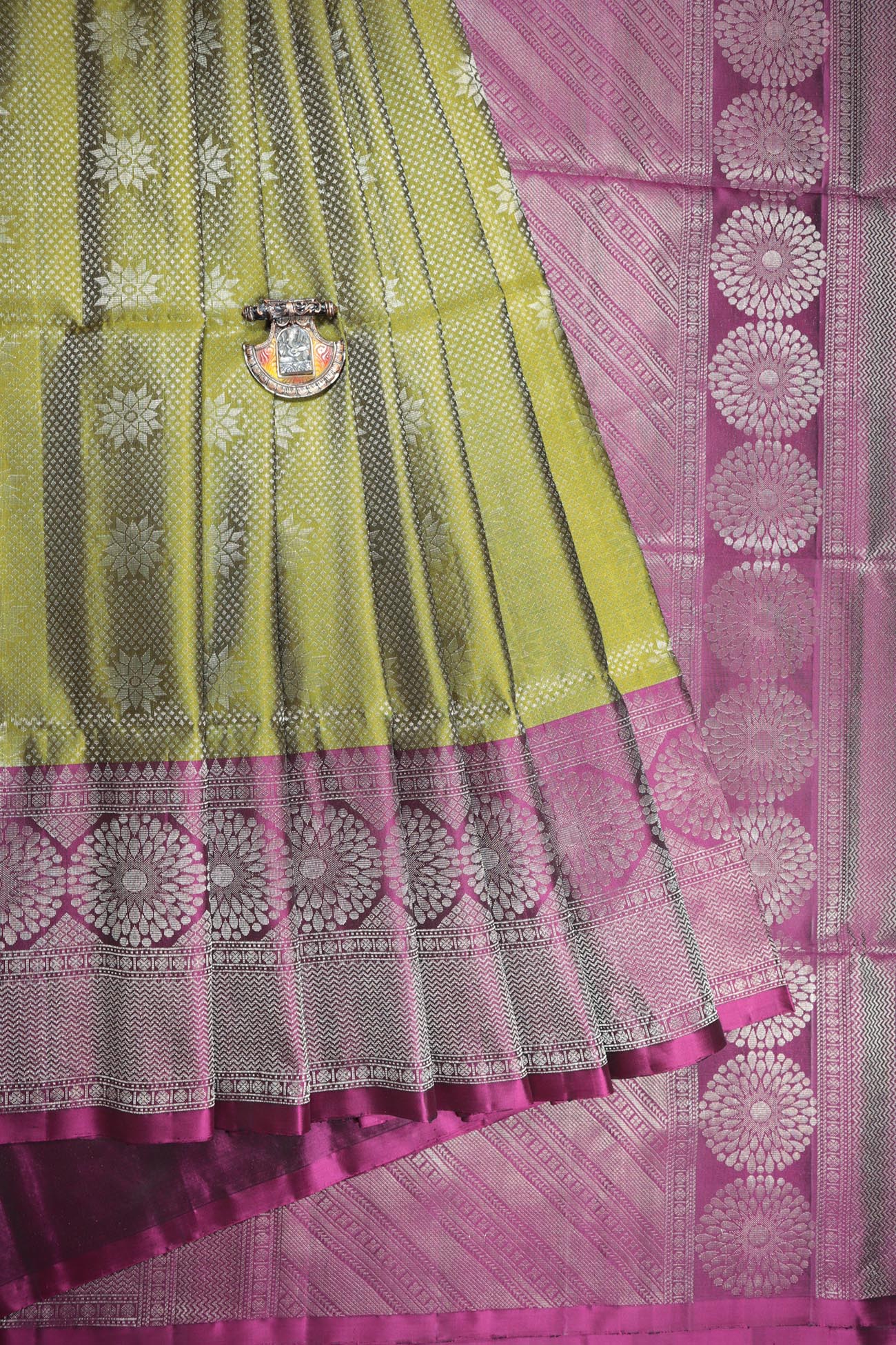 olive-flower-soft-silk-sarees-sss000068-a