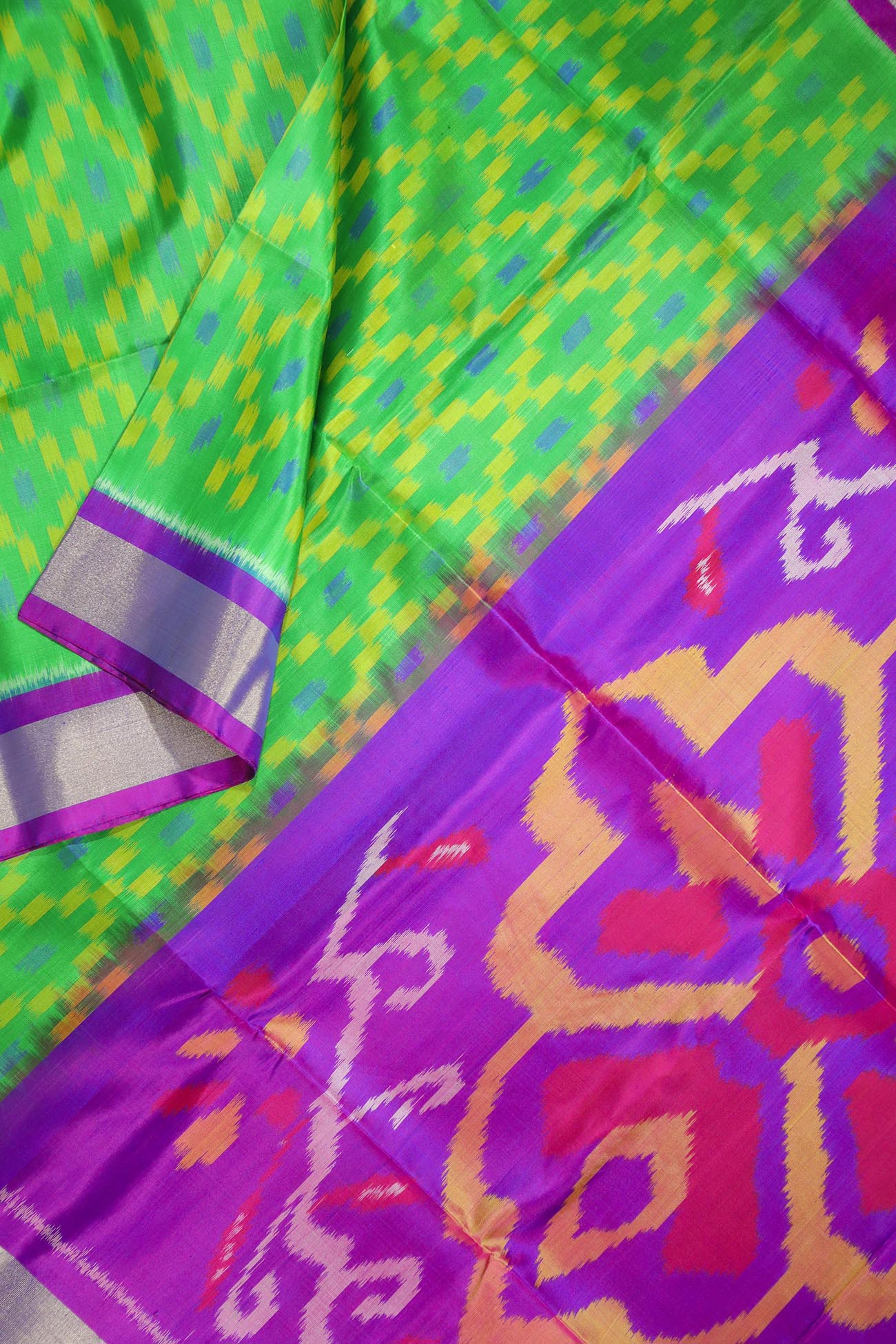 green-ikat-soft-silk-sarees-sss000088-e