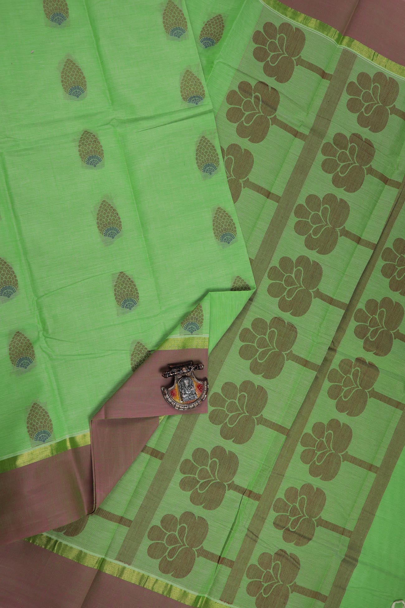 pale-green-flower-kanchi-cotton-sarees-uu003079-a