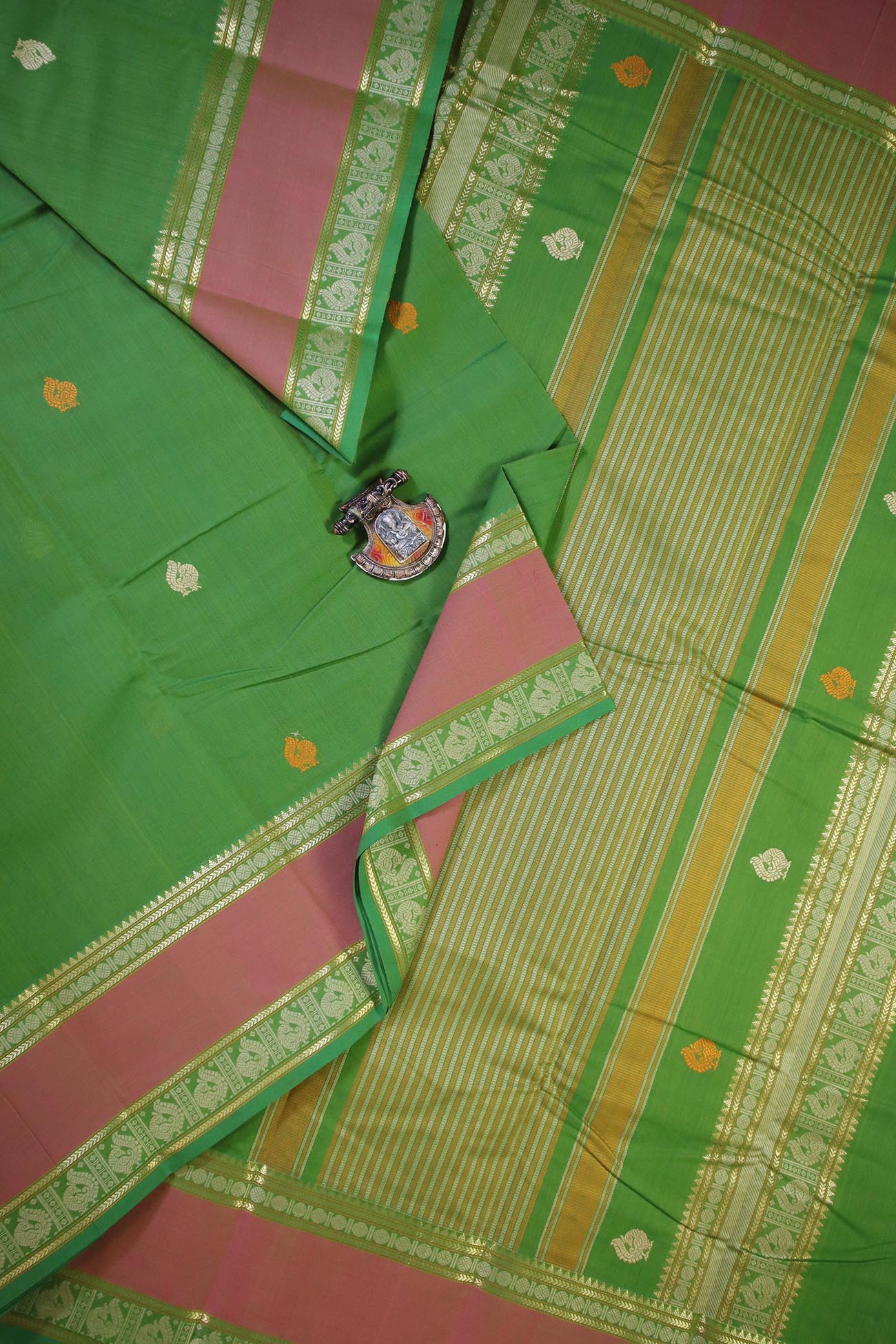 light-green-peacock-kanchi-cotton-sarees-uu004241-a