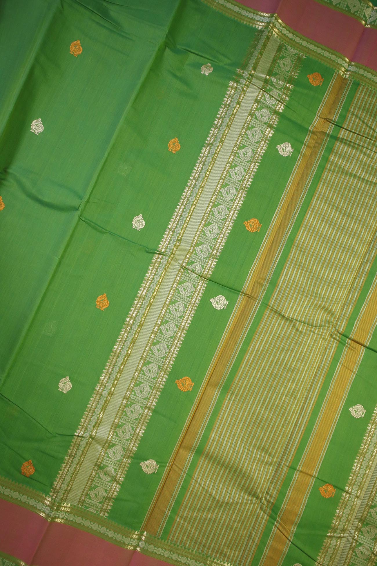 light-green-peacock-kanchi-cotton-sarees-uu004241-c