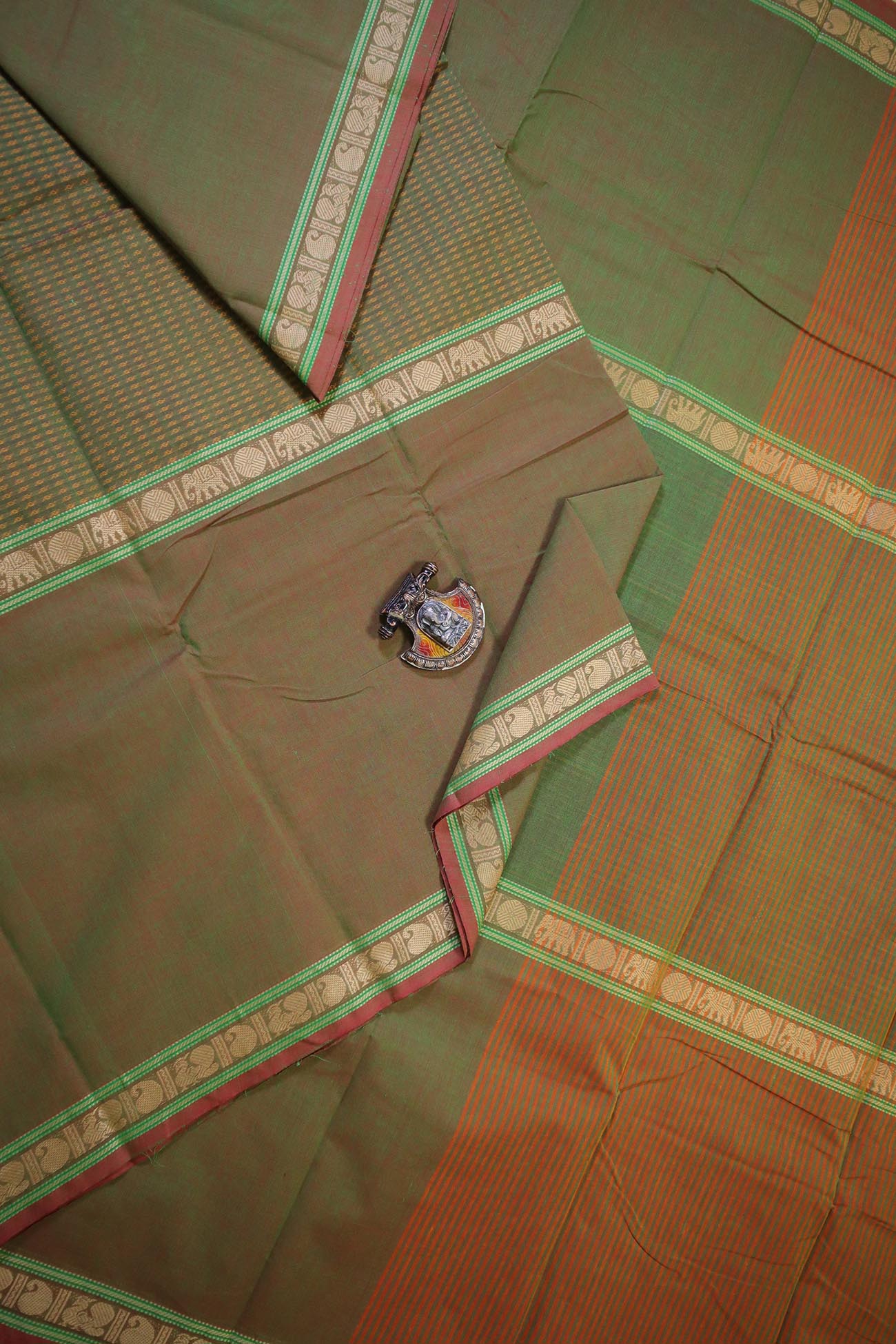 olive-muppagam-kanchi-cotton-sarees-uu004327-a