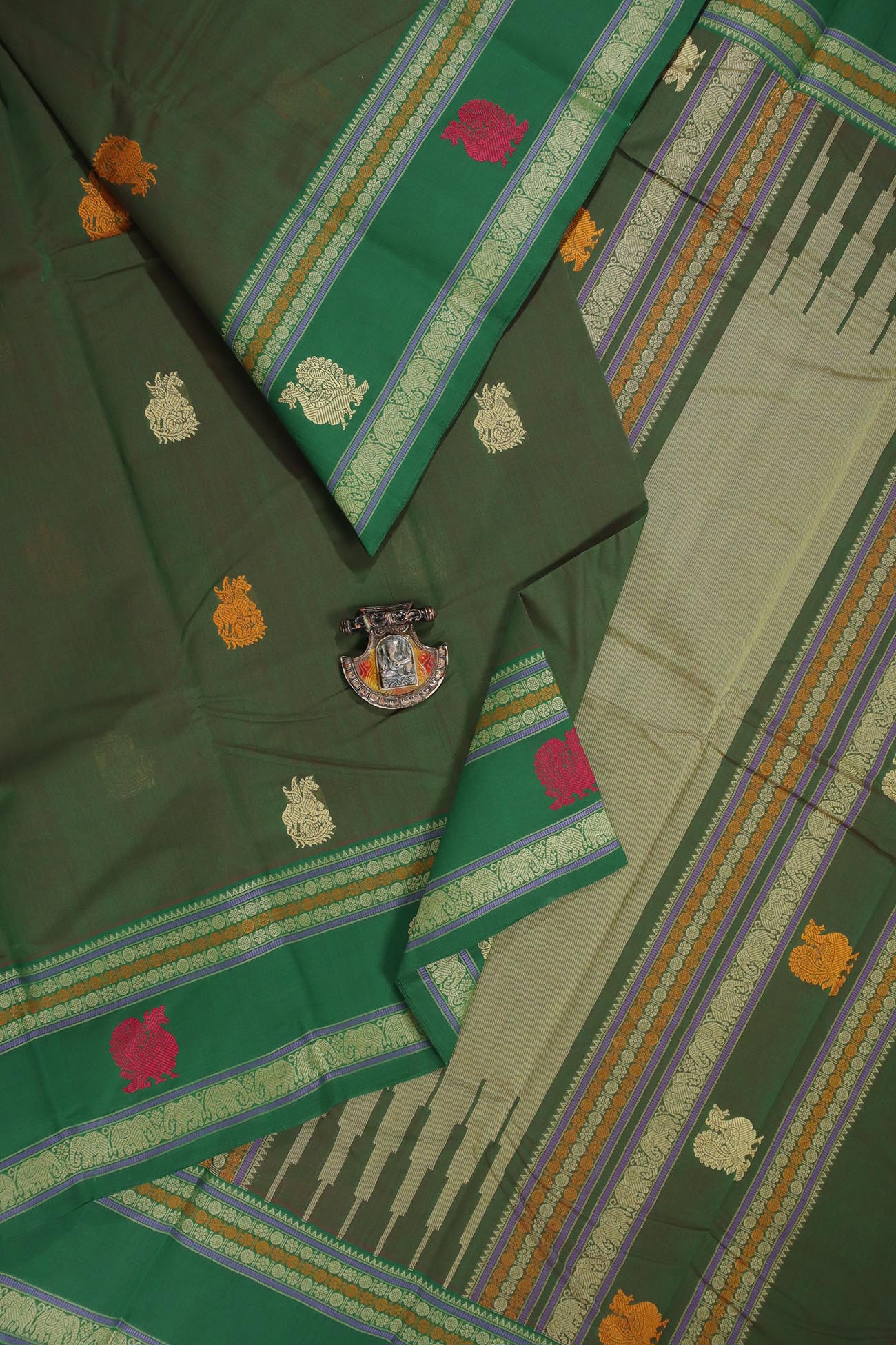 green-peacock-kanchi-cotton-sarees-uu004781-a