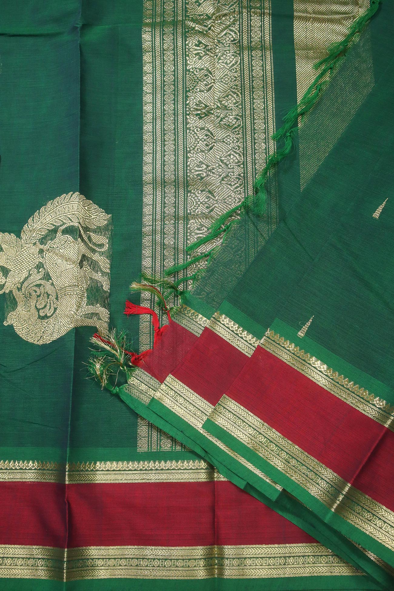 dark-green-rain-drops-mallimokku-kanchi-cotton-sarees-uu005180-g