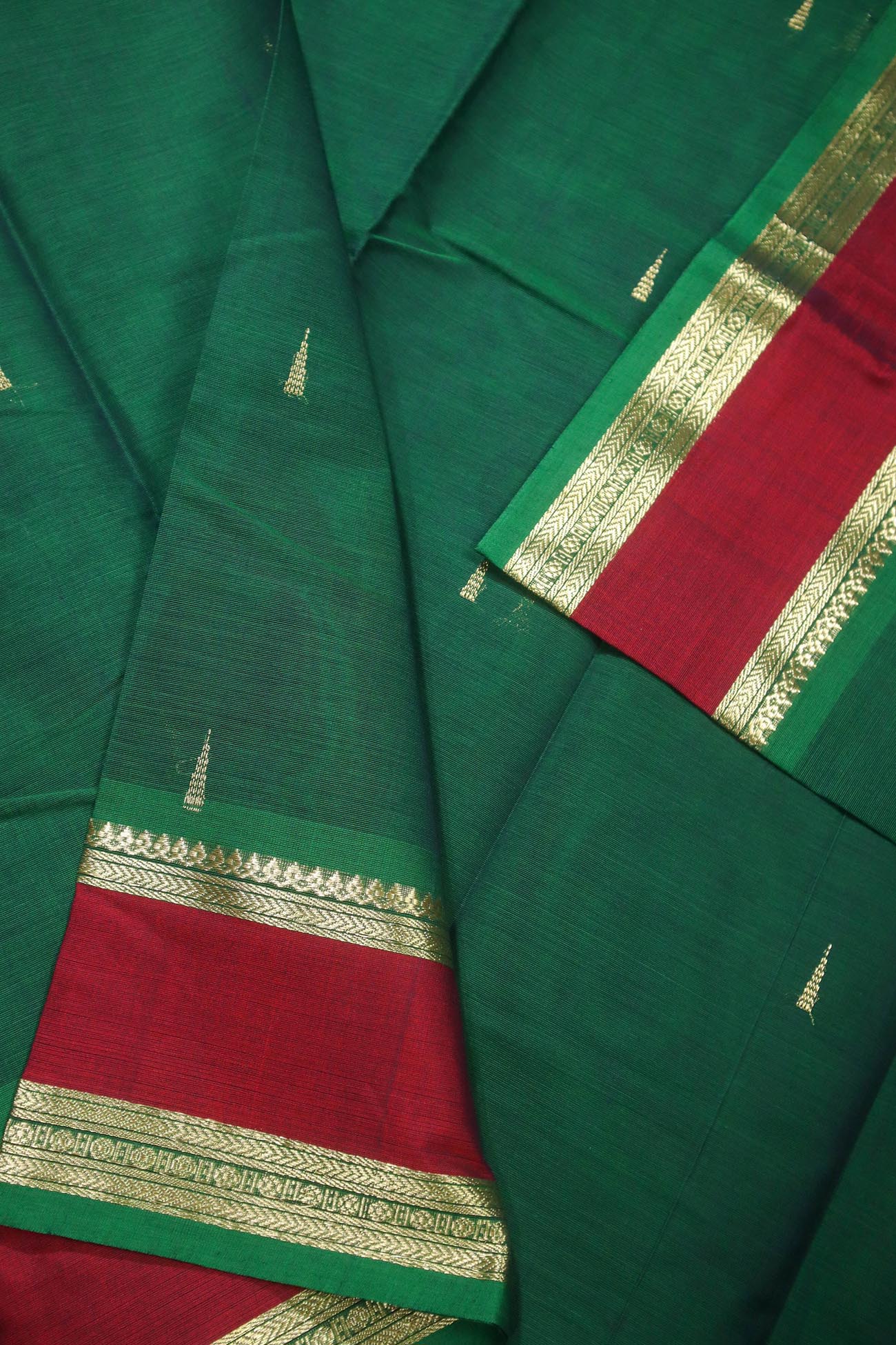 dark-green-rain-drops-mallimokku-kanchi-cotton-sarees-uu005180-i