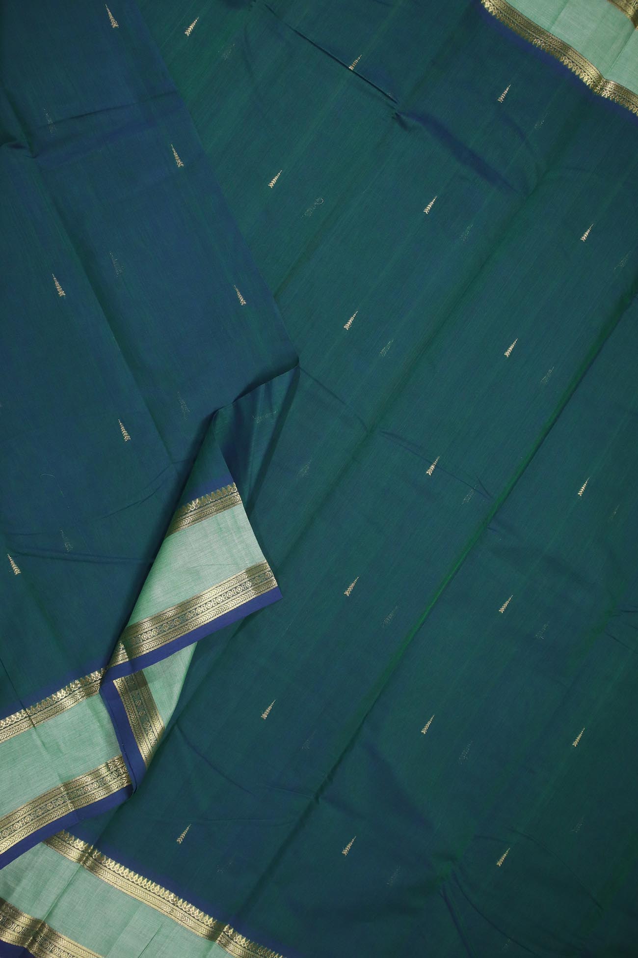 teal-rain-drops-mallimokku-kanchi-cotton-sarees-uu005286-d