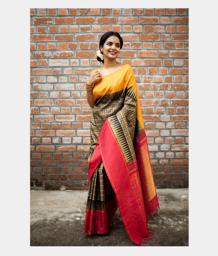 Black Handwoven Kanjivaram Silk Saree T1668713