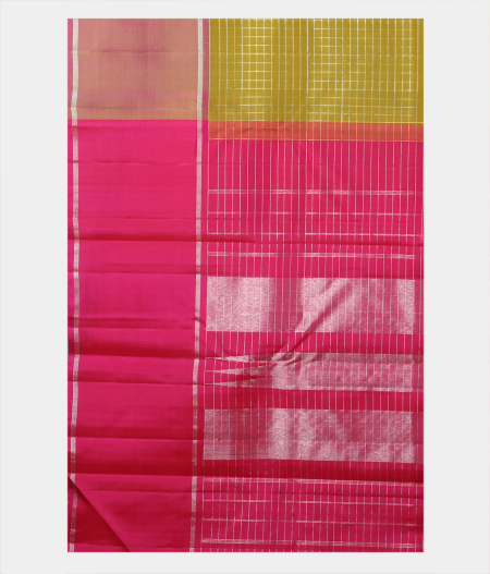 Green Handwoven Kanjivaram Silk Saree T1932044