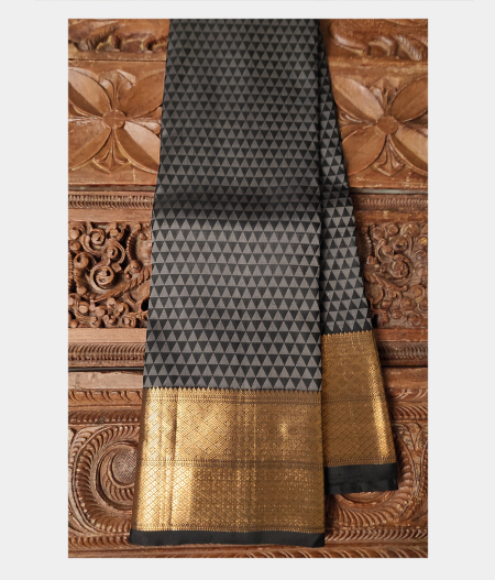 Black Handwoven Kanjivaram Silk Saree T119648-image