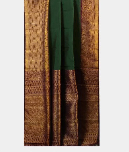 Bottle Green Handwoven Kanjivaram Silk Saree T1929072