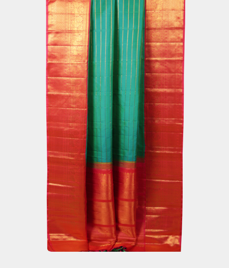 Green Handwoven Kanjivaram Silk Saree T2119472
