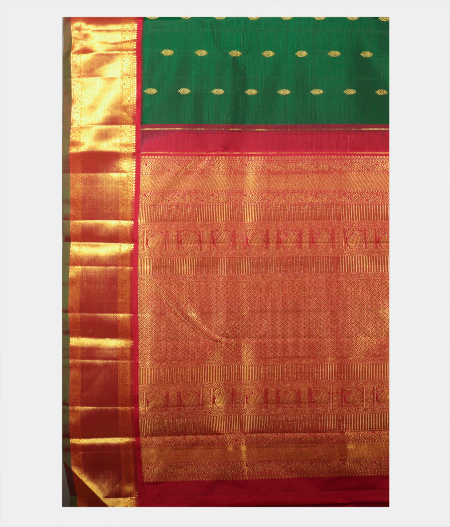 Green Handwoven Kanjivaram Silk Saree T2060974