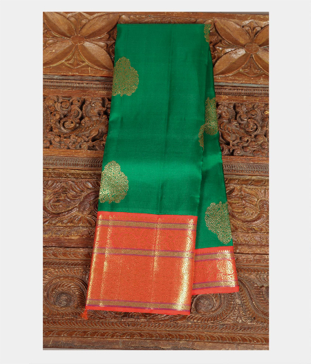 Green Handwoven Kanjivaram Silk Saree -image
