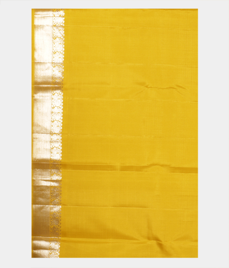 Yellowish Green Handwoven Kanjivaram Silk Saree T227454 3